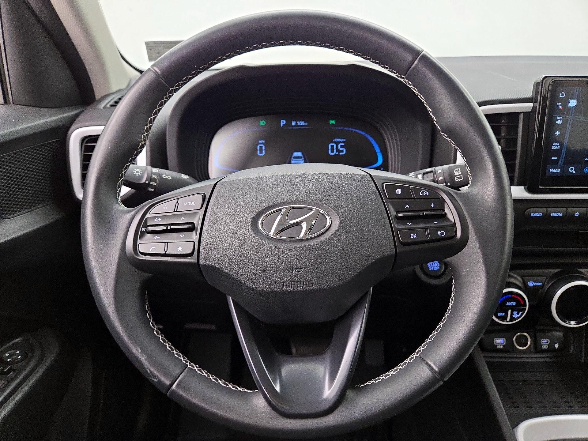Thumbnail: 2023 Hyundai Venue - 10