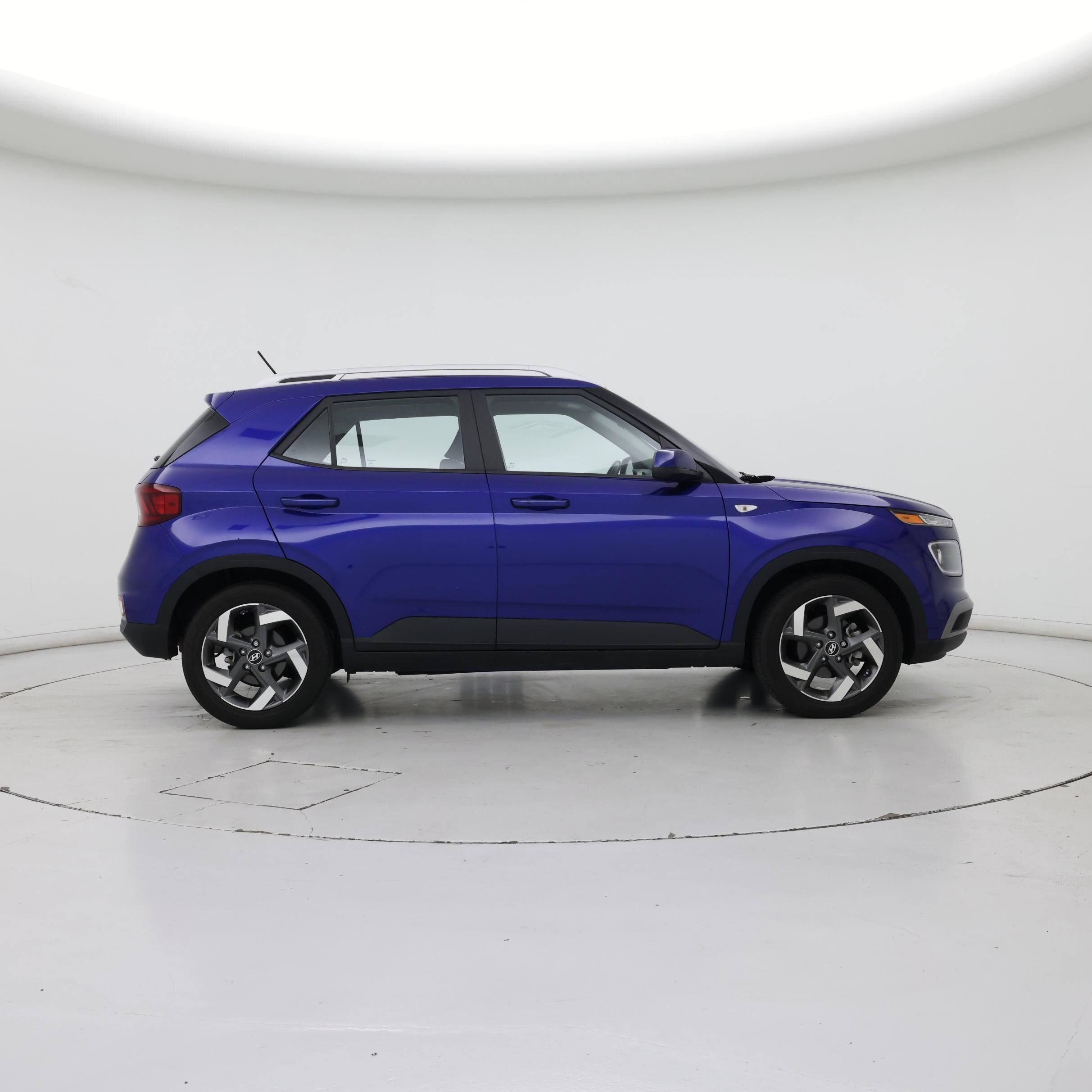 Thumbnail: 2023 Hyundai Venue - 7