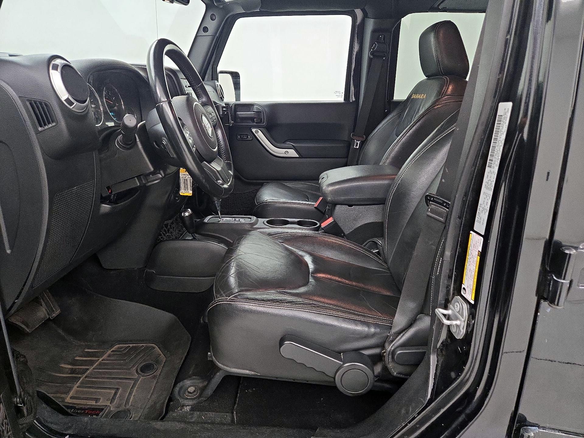 Thumbnail: 2015 Jeep Wrangler - 11