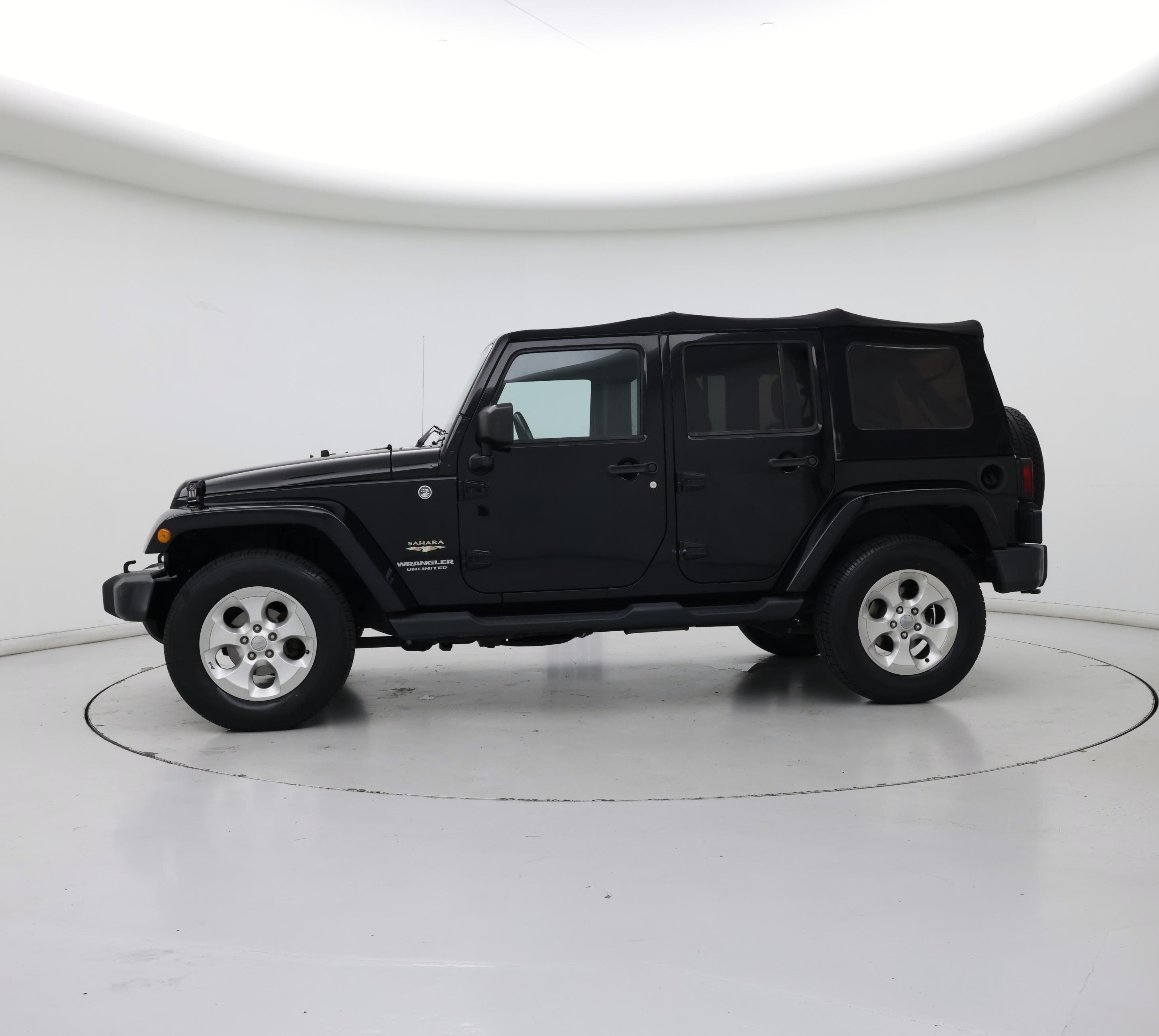 Thumbnail: 2015 Jeep Wrangler - 3