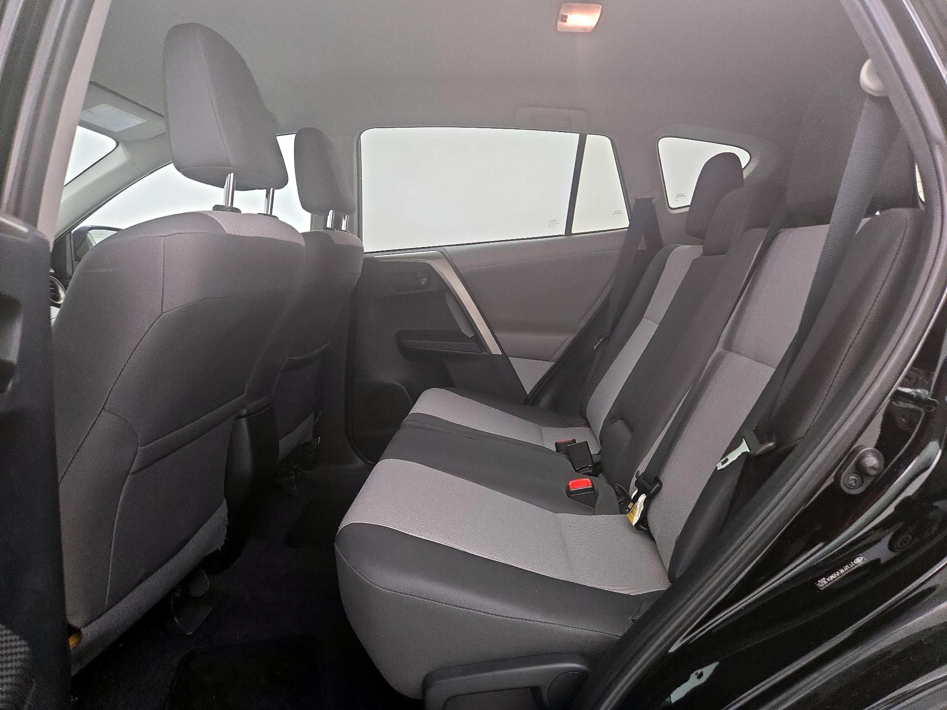 Thumbnail: 2013 Toyota RAV4 - 19