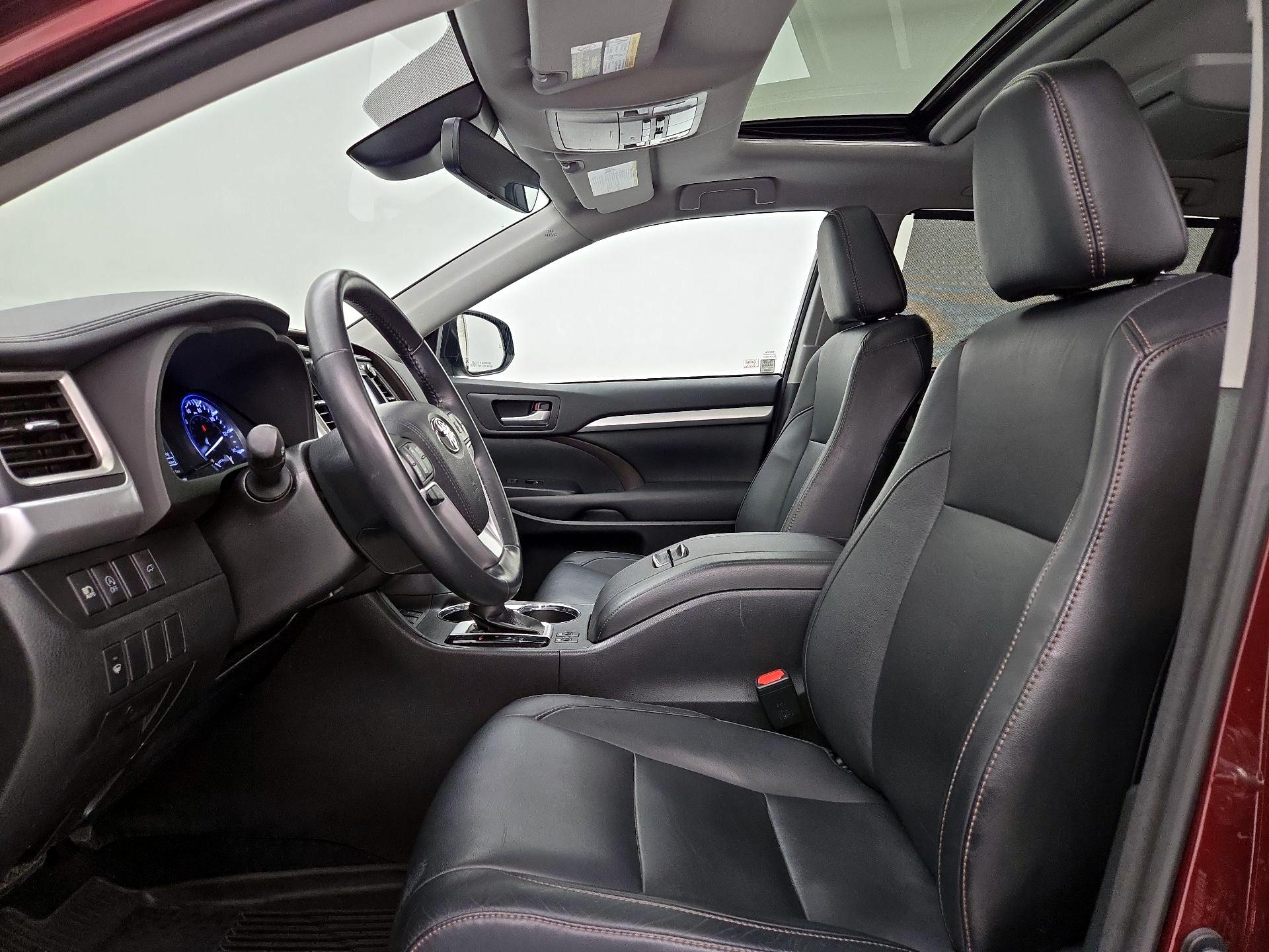 Thumbnail: 2017 Toyota Highlander - 11