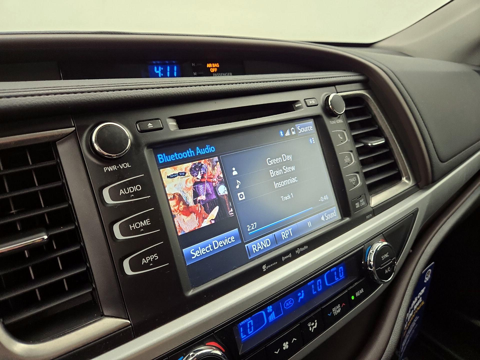 Thumbnail: 2017 Toyota Highlander - 16