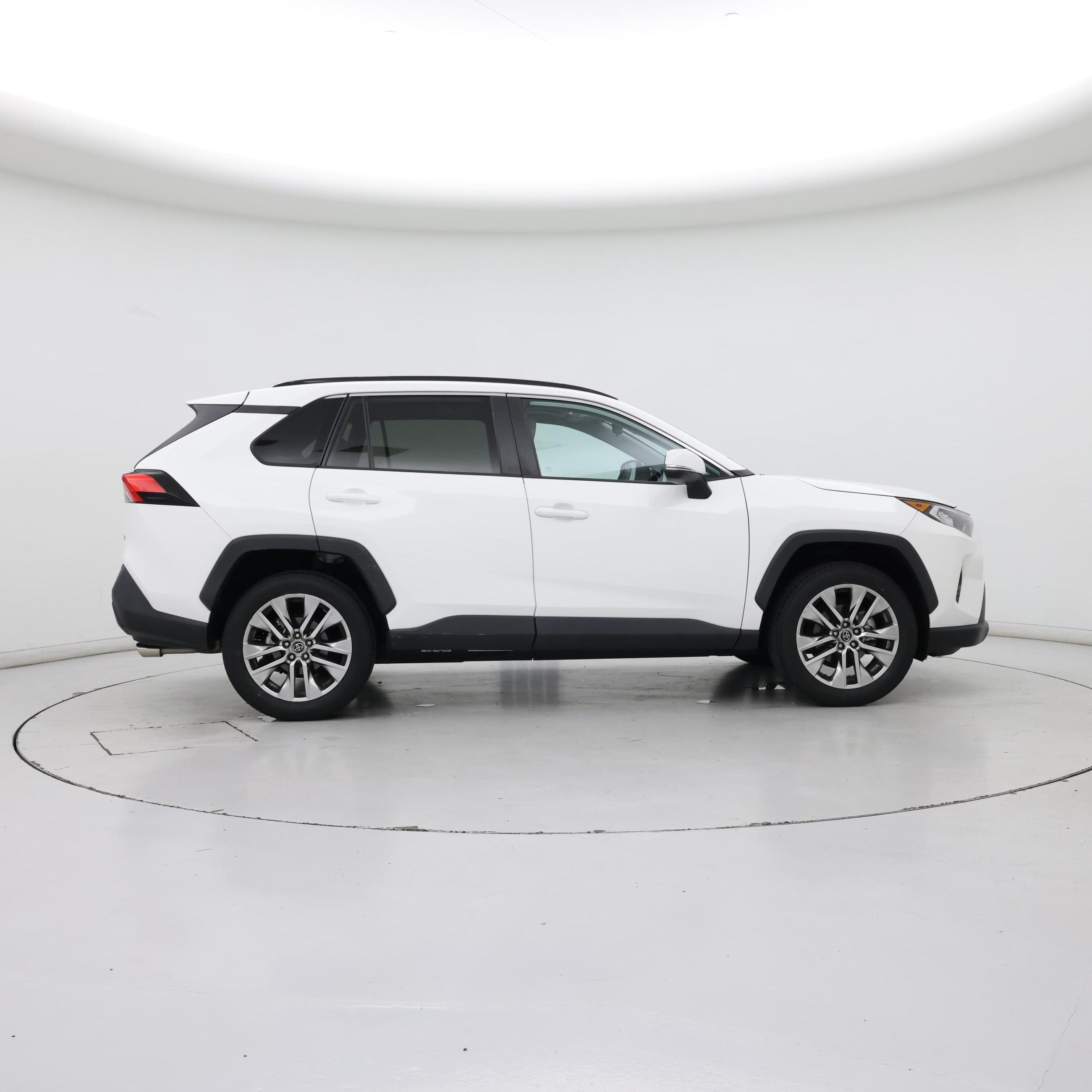 Thumbnail: 2020 Toyota RAV4 - 7