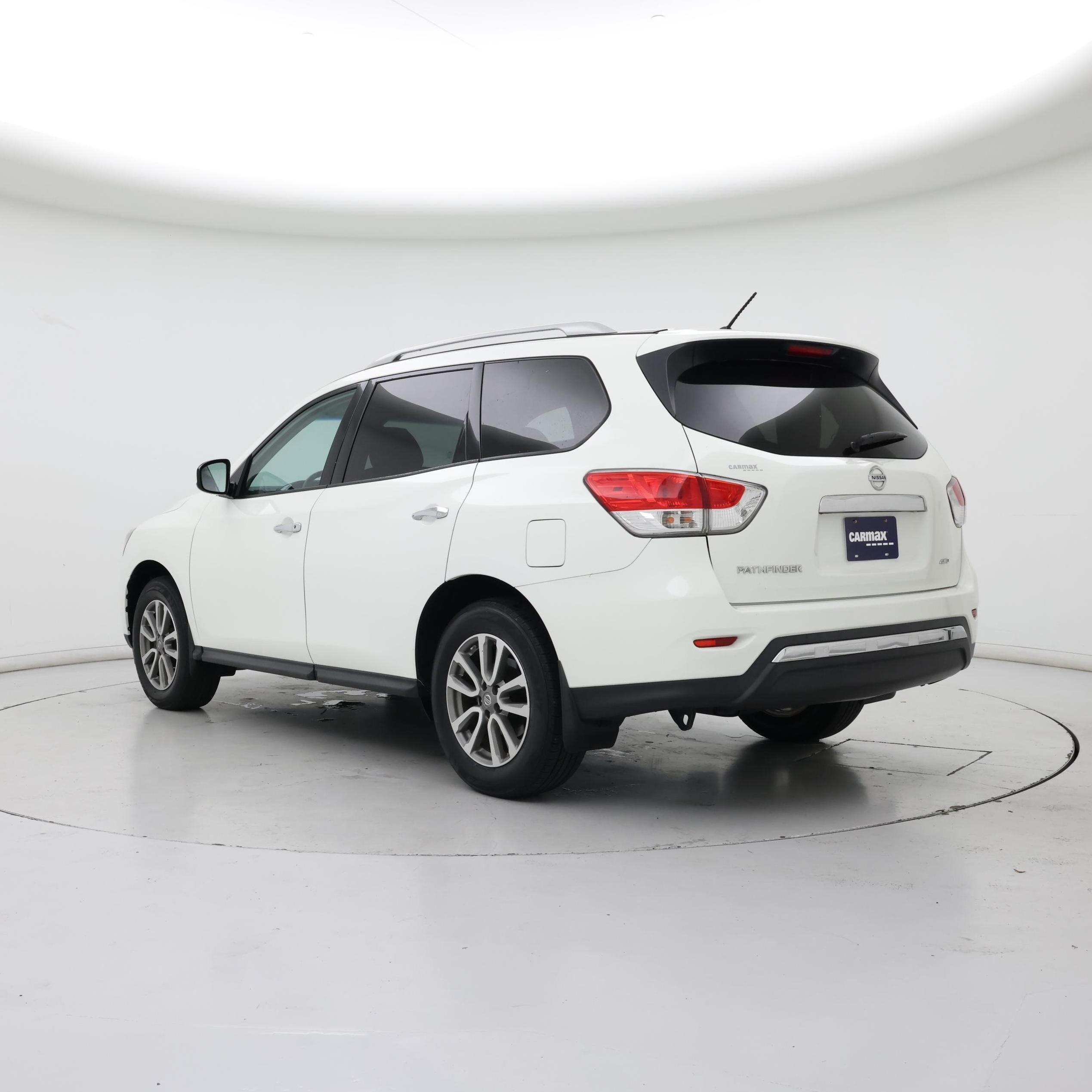 Thumbnail: 2016 Nissan Pathfinder - 2