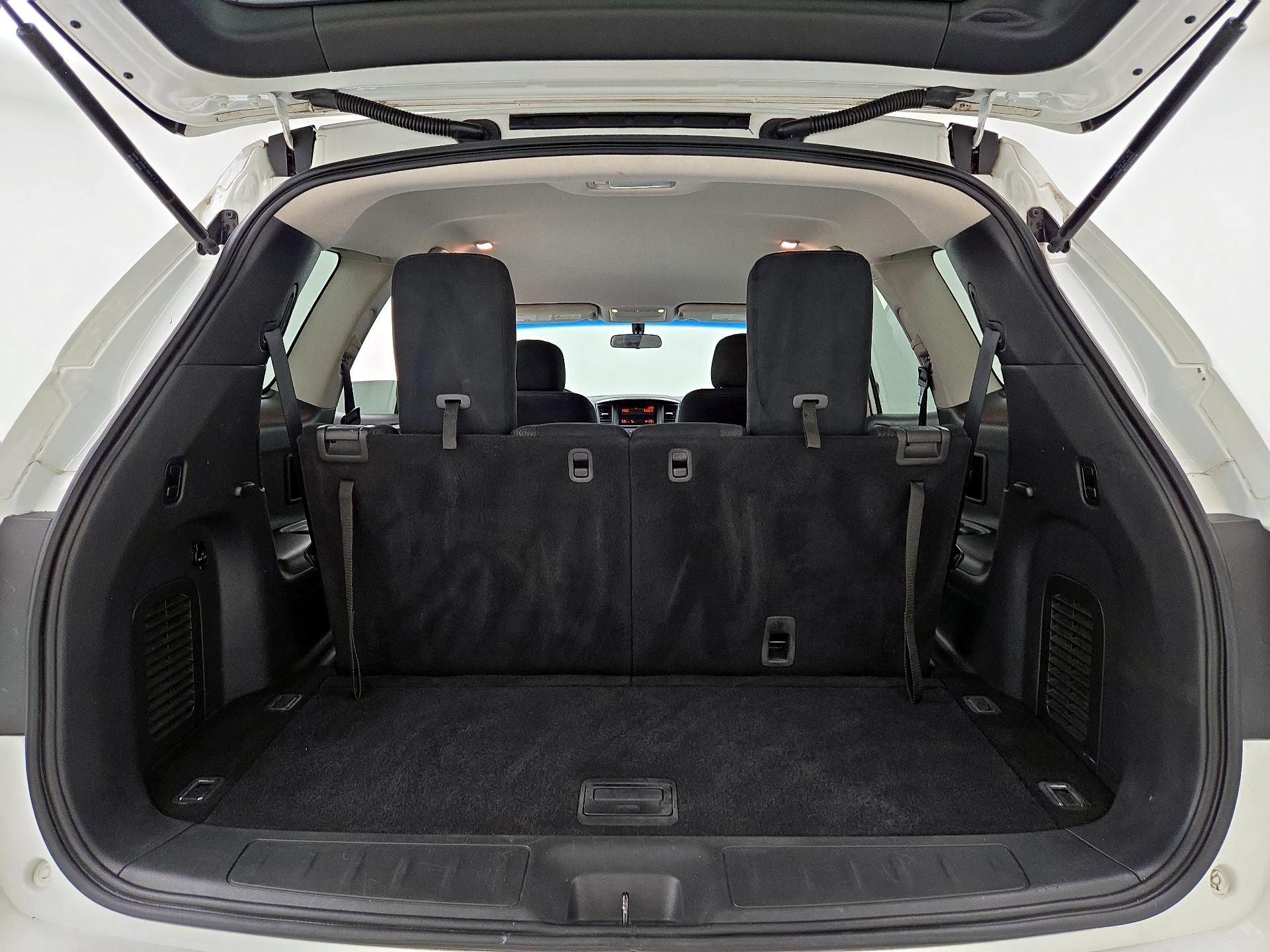 Thumbnail: 2016 Nissan Pathfinder - 19
