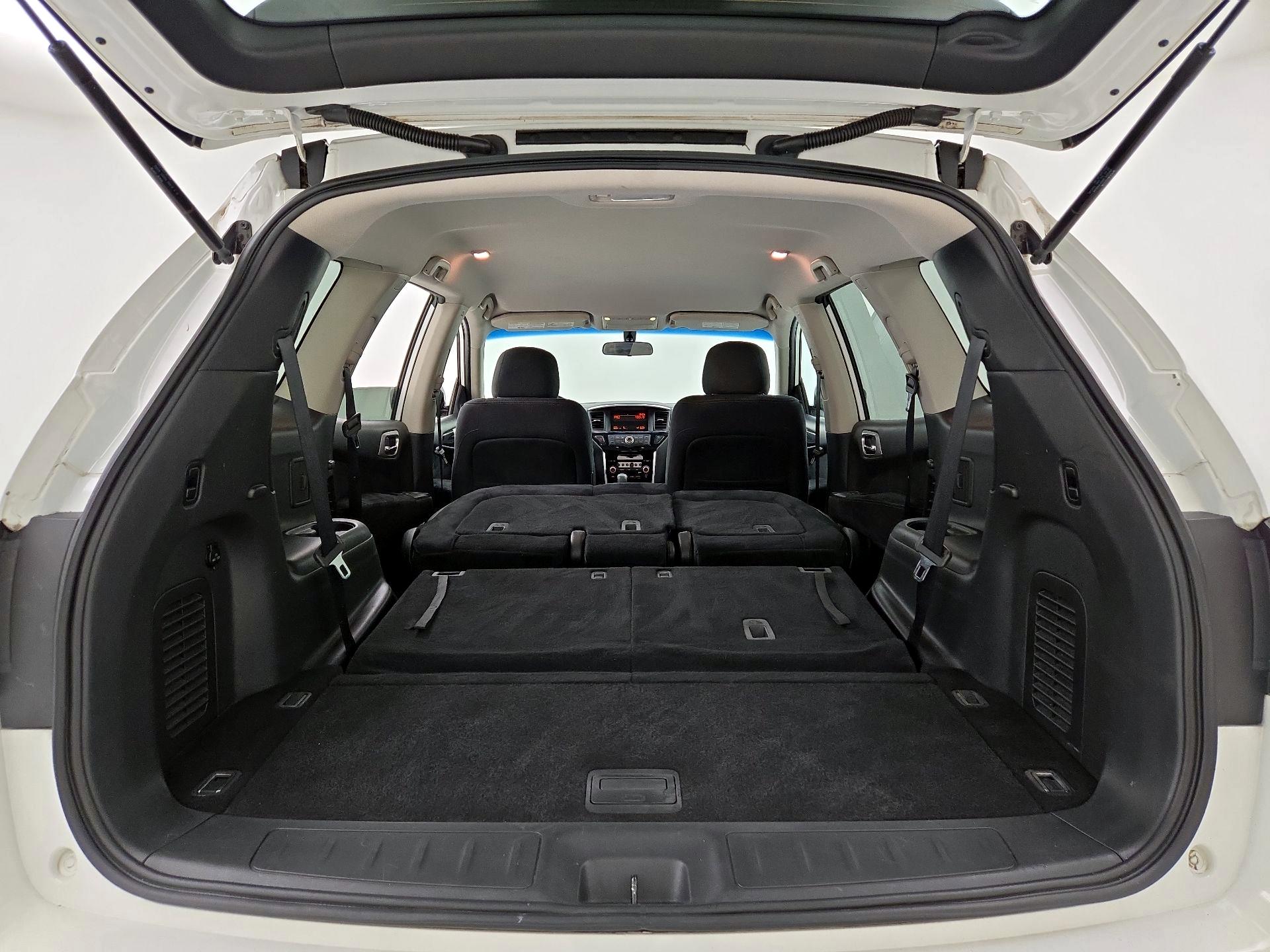 Thumbnail: 2016 Nissan Pathfinder - 20