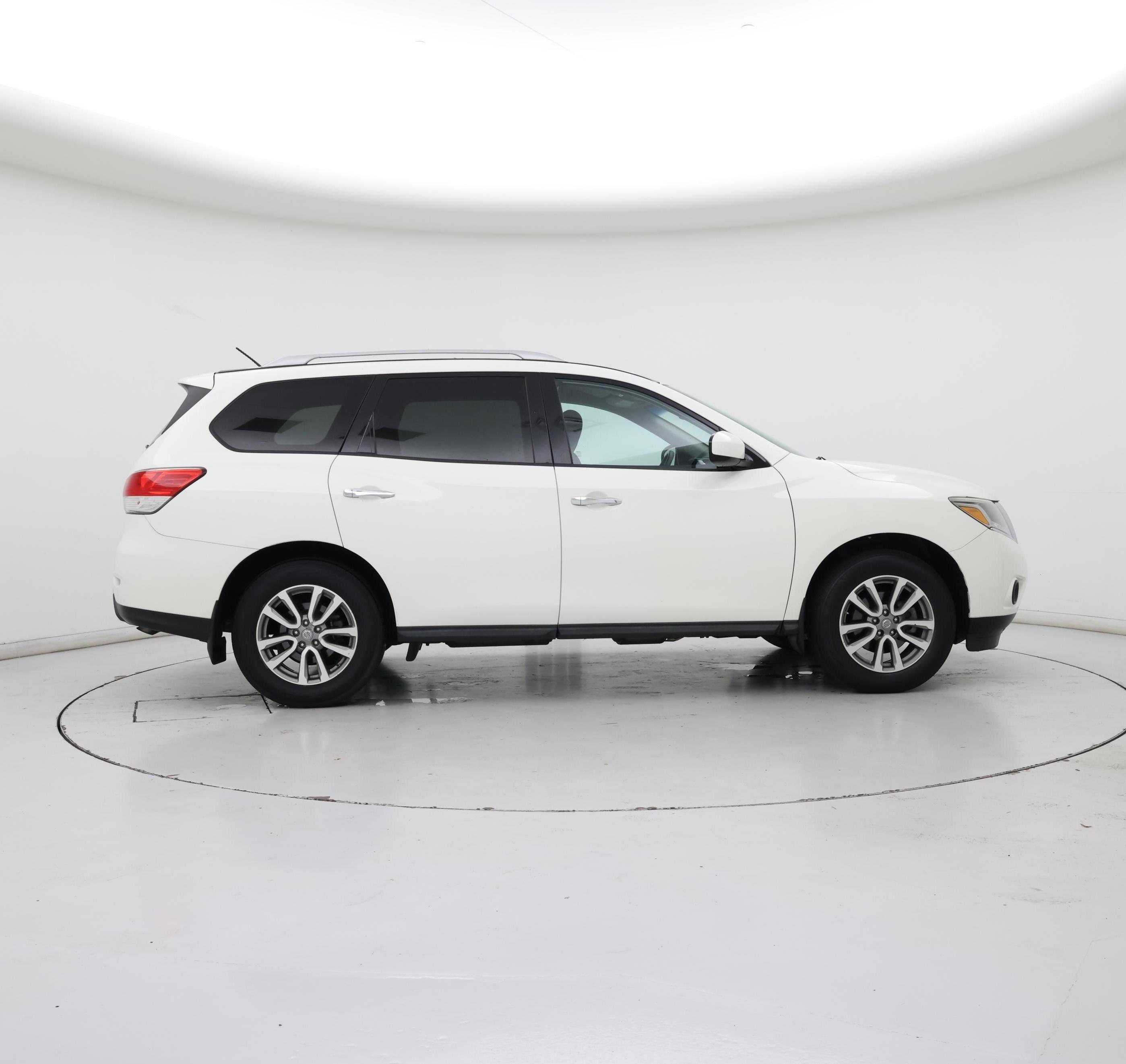 Thumbnail: 2016 Nissan Pathfinder - 7