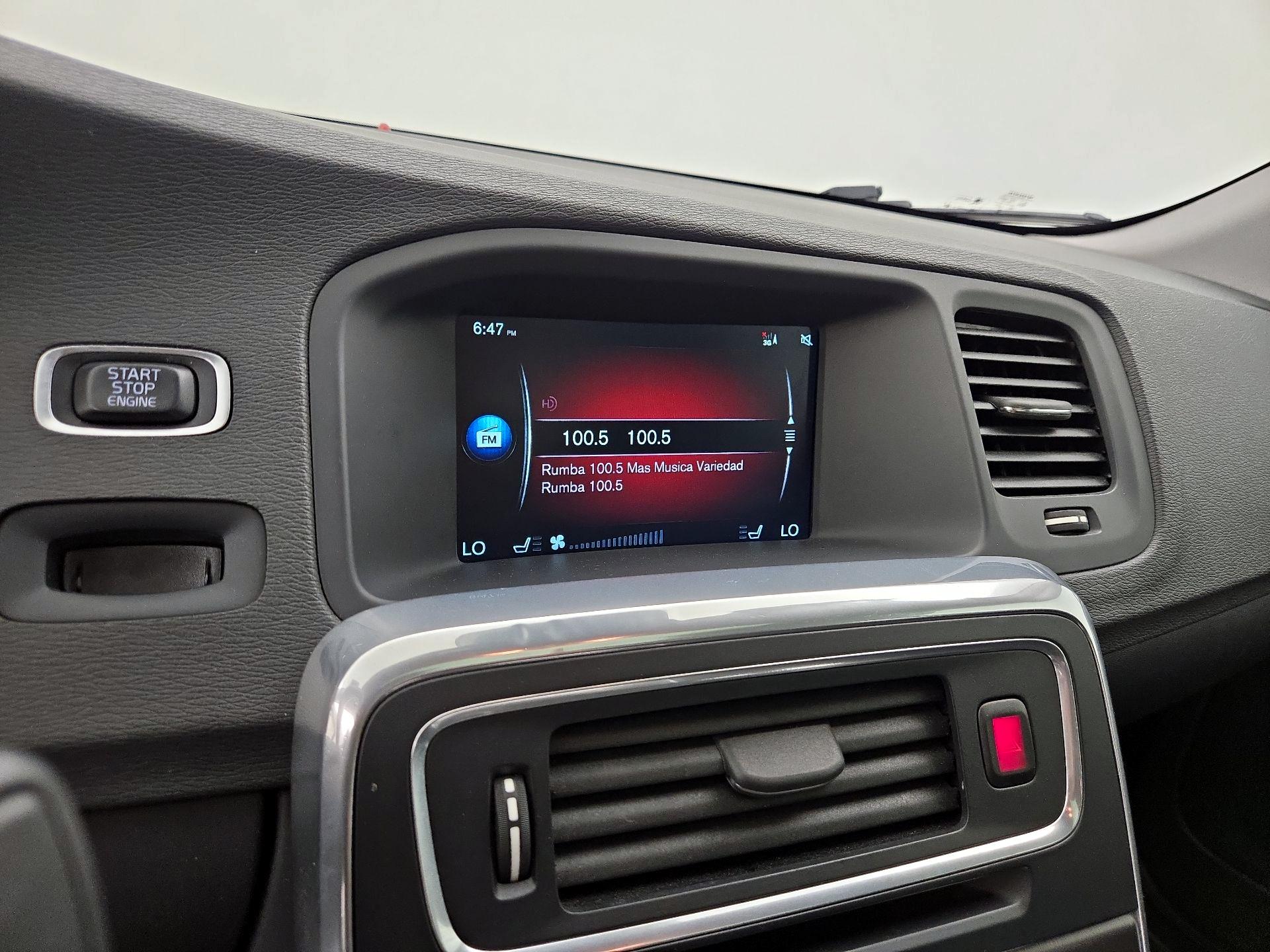 Thumbnail: 2015 Volvo S60 - 14