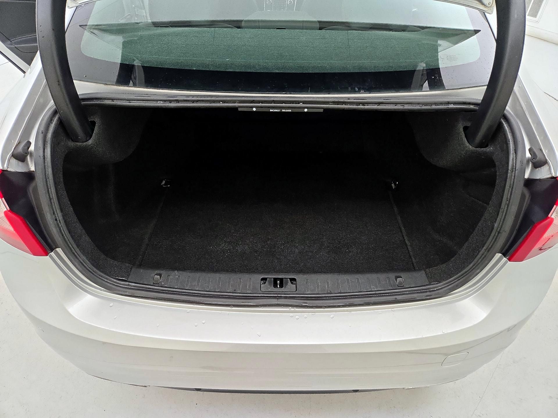 Thumbnail: 2015 Volvo S60 - 20