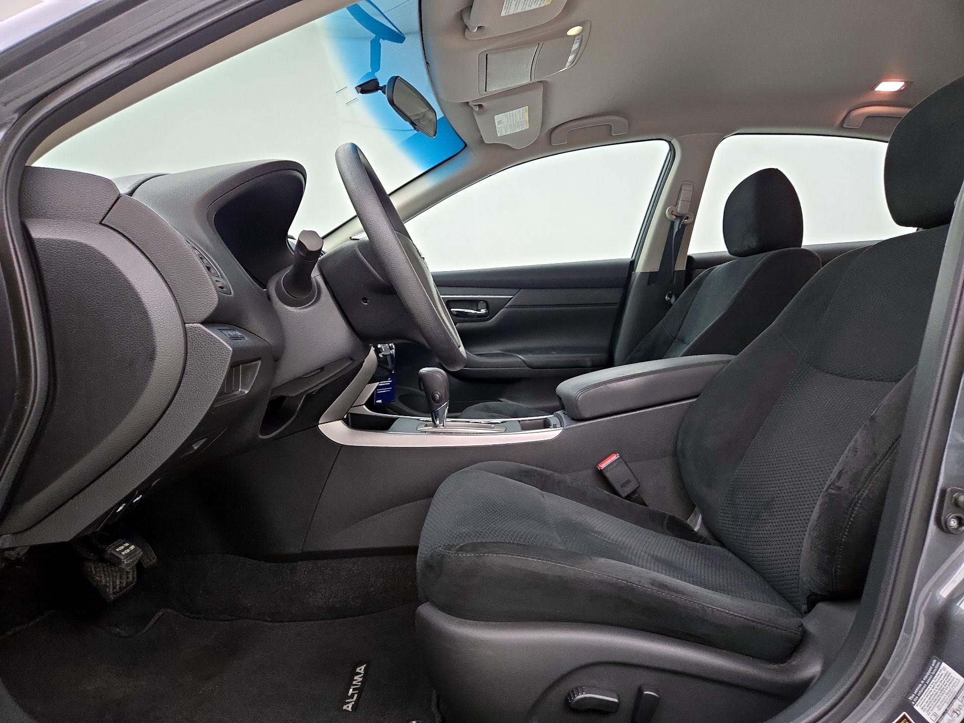Thumbnail: 2015 Nissan Altima - 11