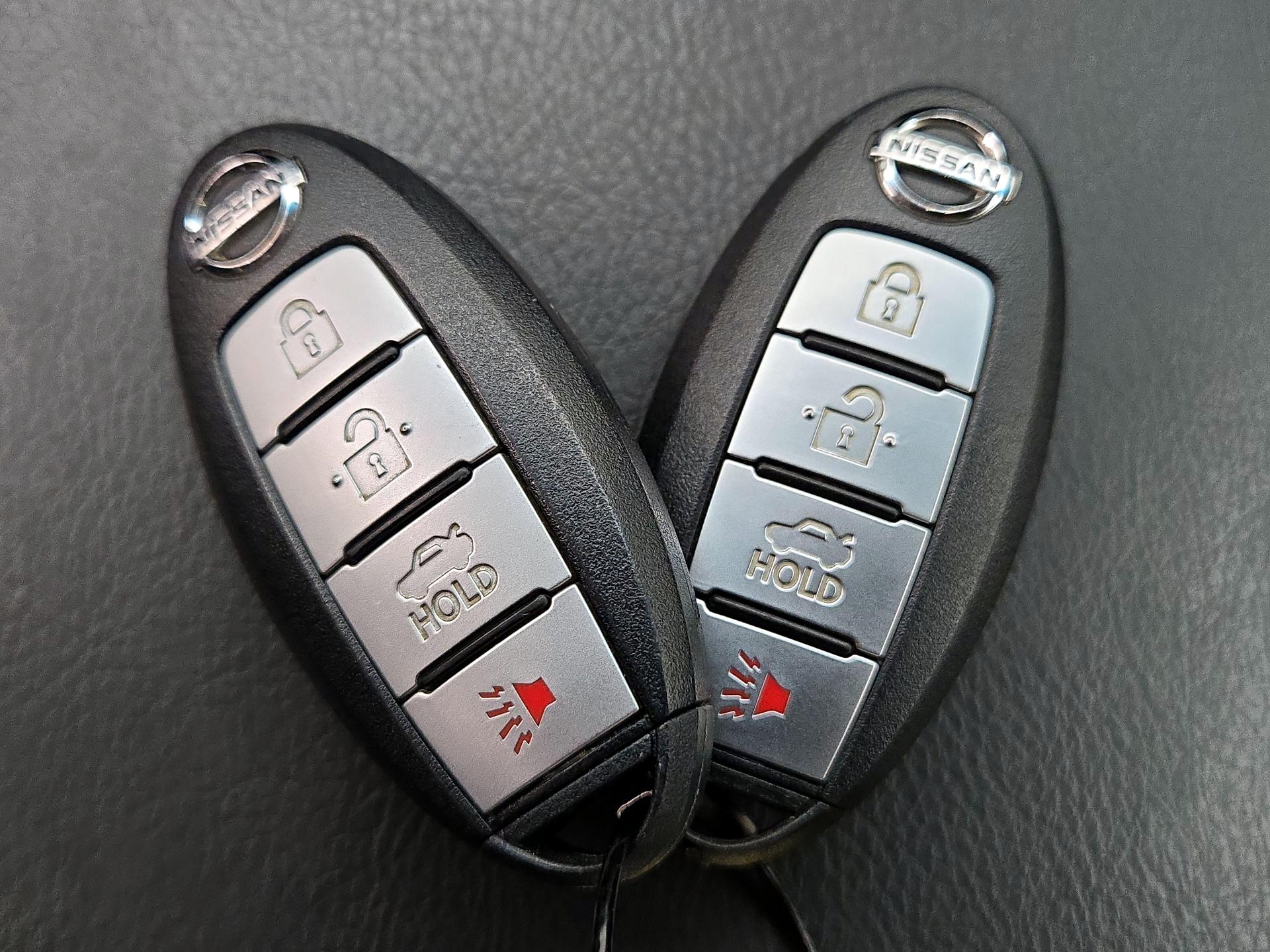 Thumbnail: 2015 Nissan Altima - 20