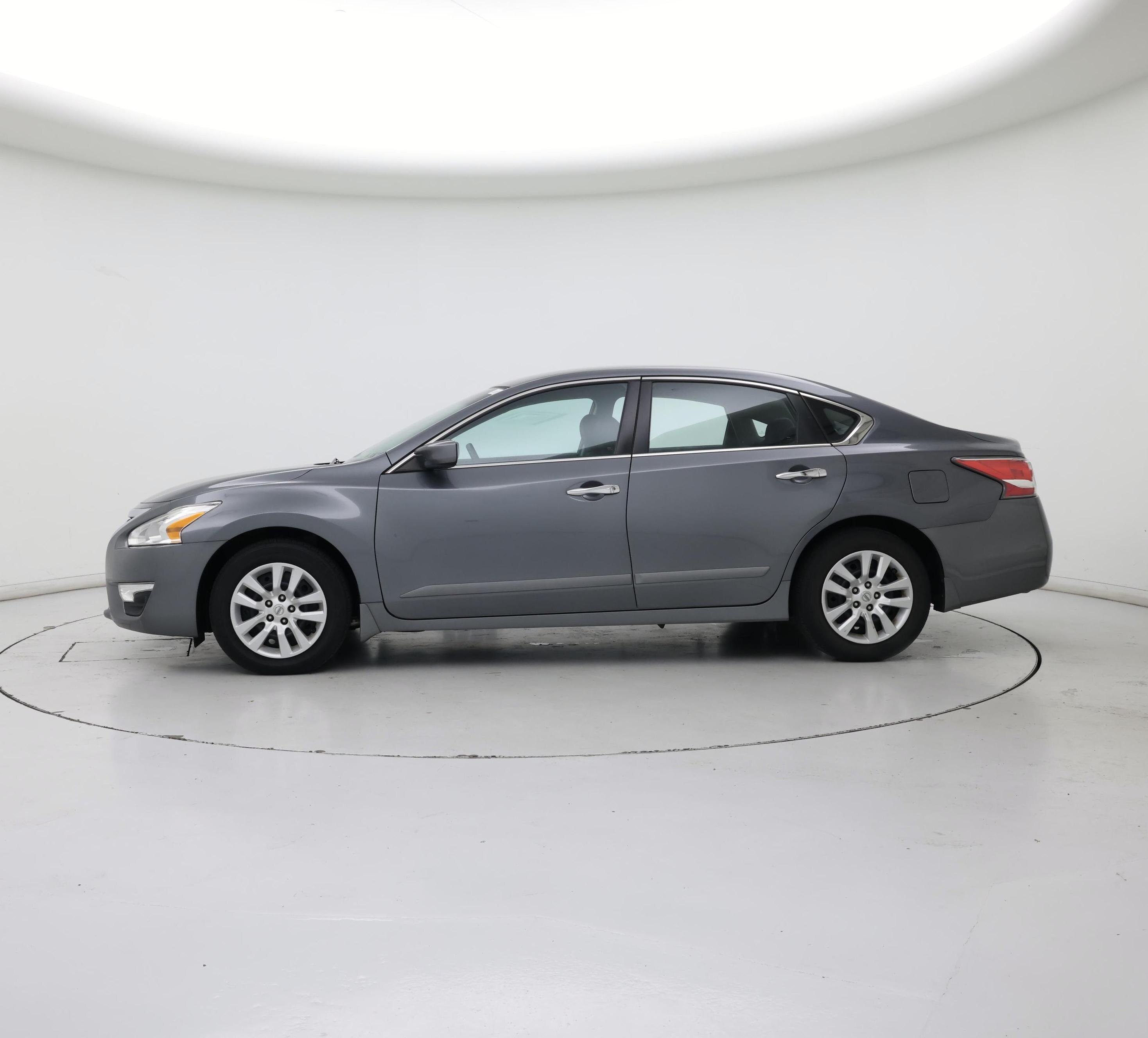 Thumbnail: 2015 Nissan Altima - 3