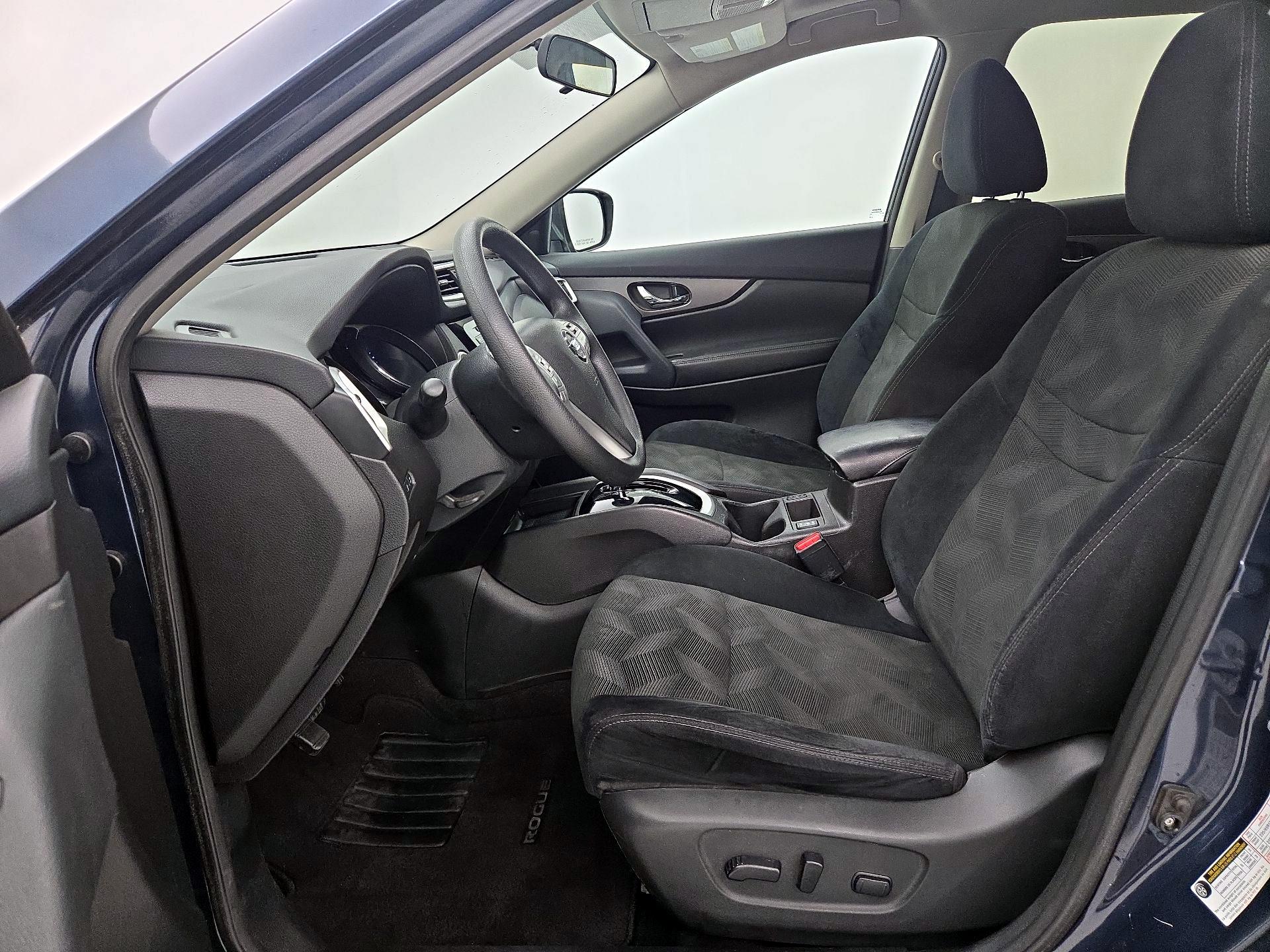 Thumbnail: 2015 Nissan Rogue - 11