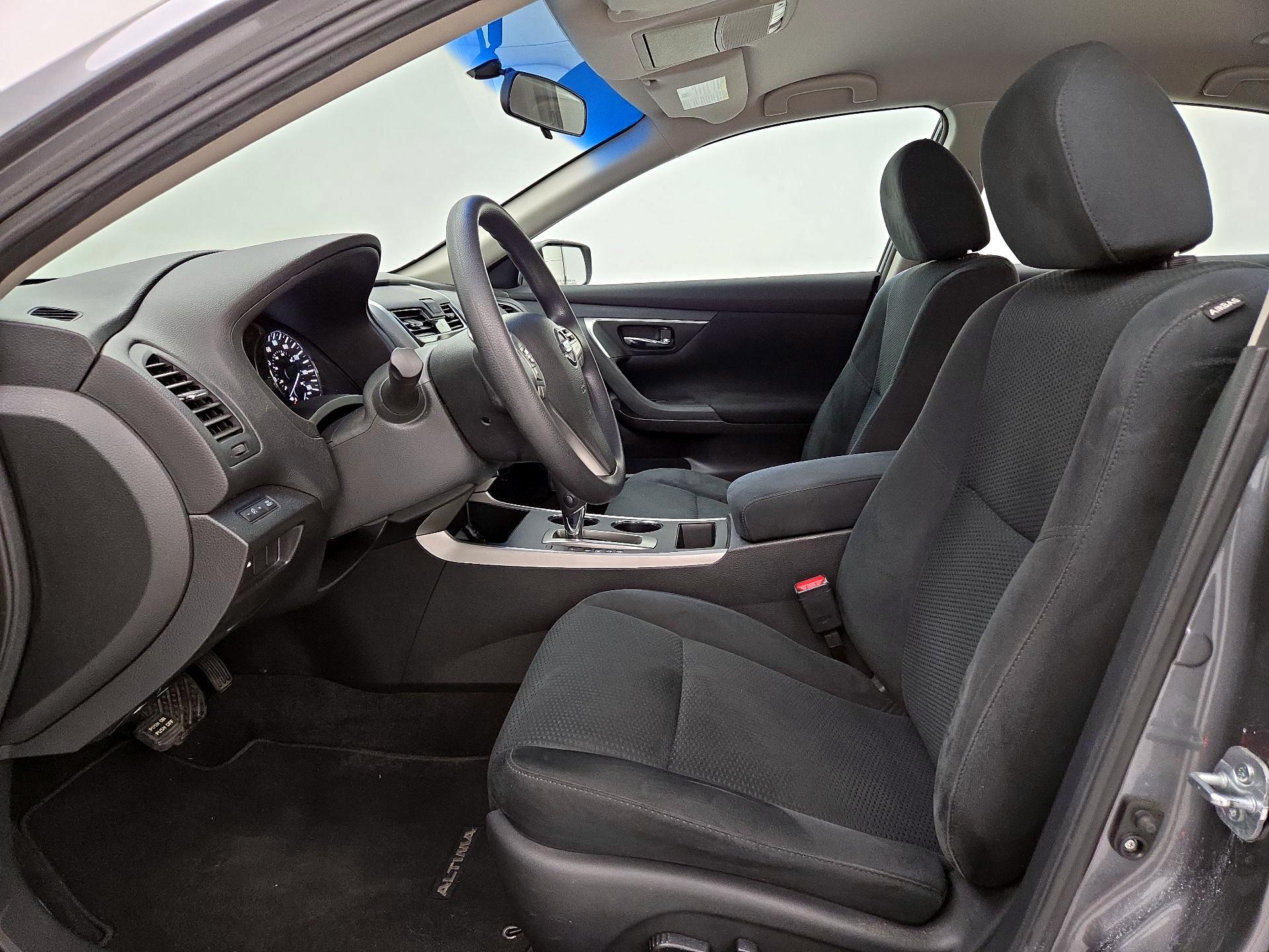 Thumbnail: 2015 Nissan Altima - 11