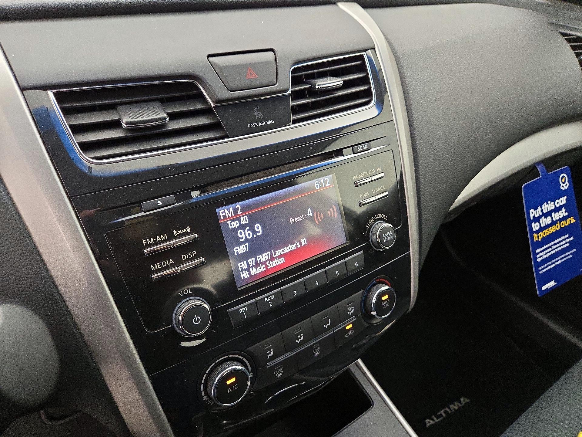 Thumbnail: 2015 Nissan Altima - 15