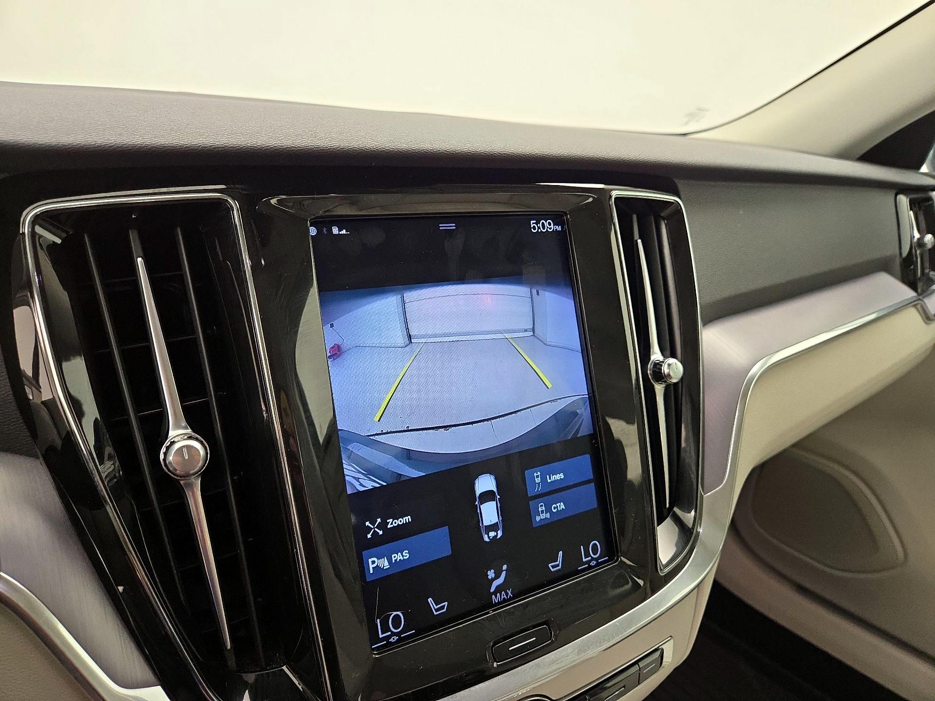 Thumbnail: 2020 Volvo S60 - 15