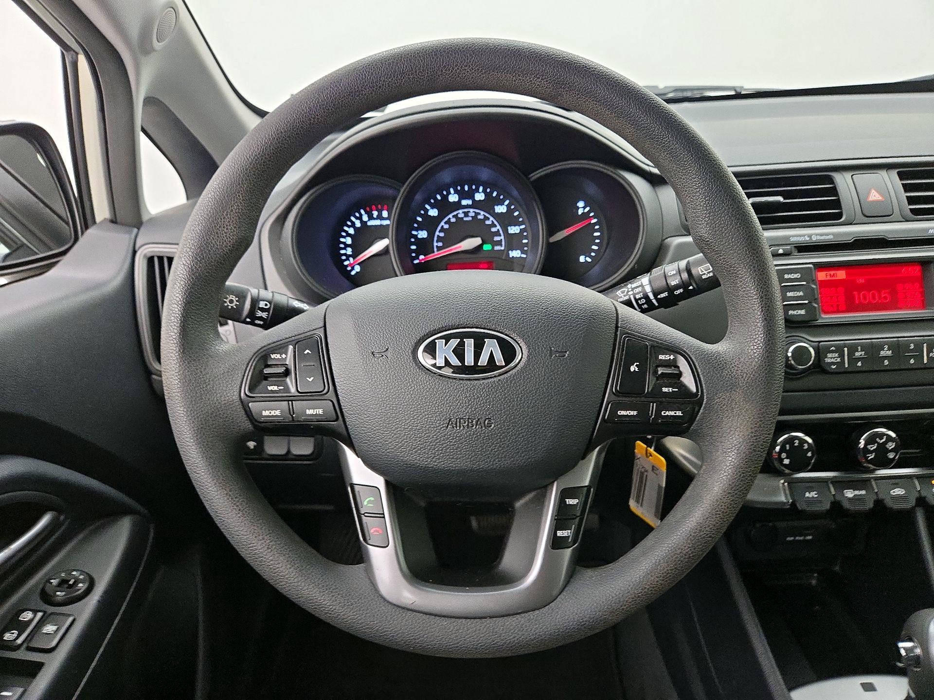 Thumbnail: 2013 Kia Rio5 - 10