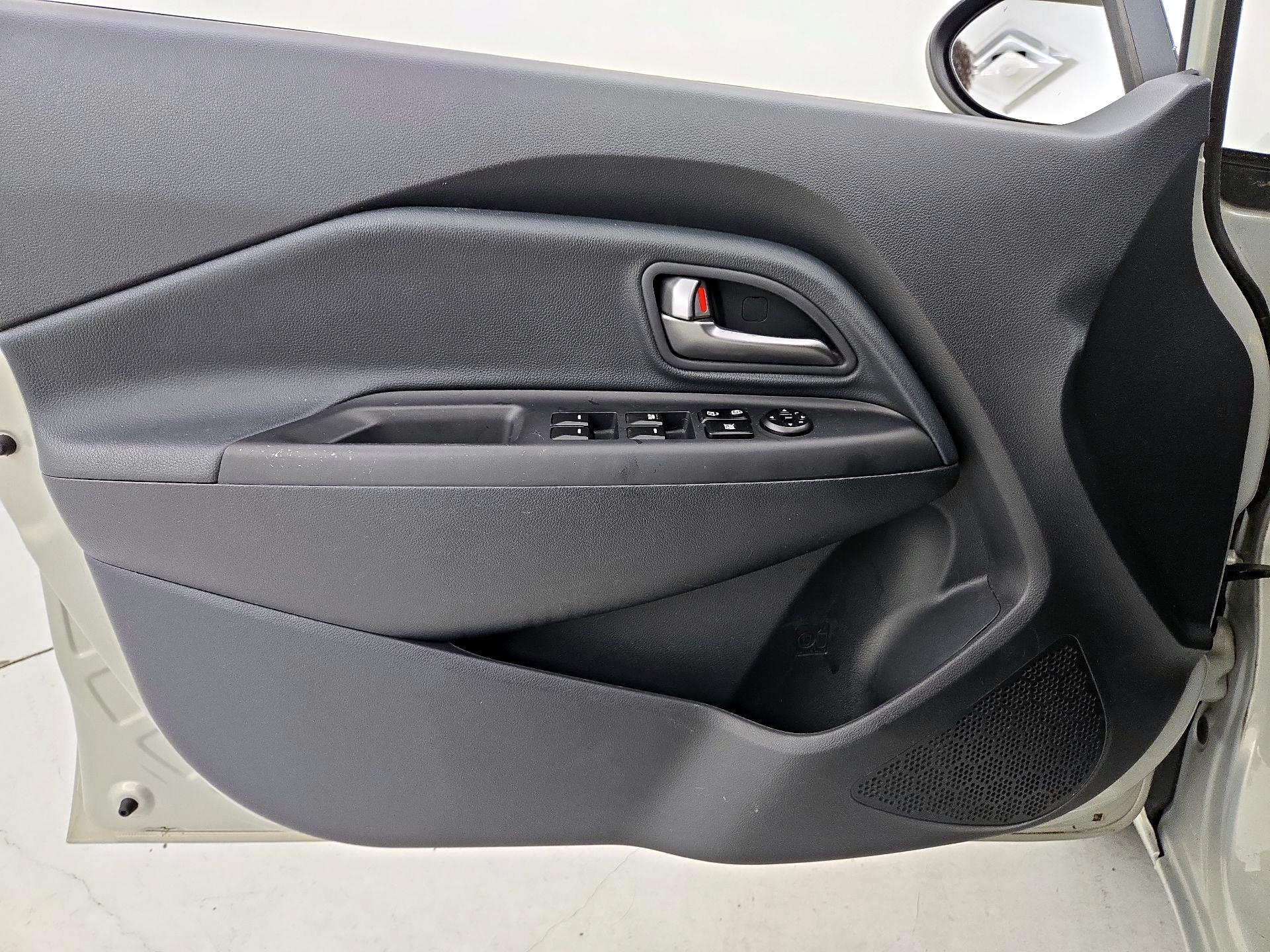 Thumbnail: 2013 Kia Rio5 - 12