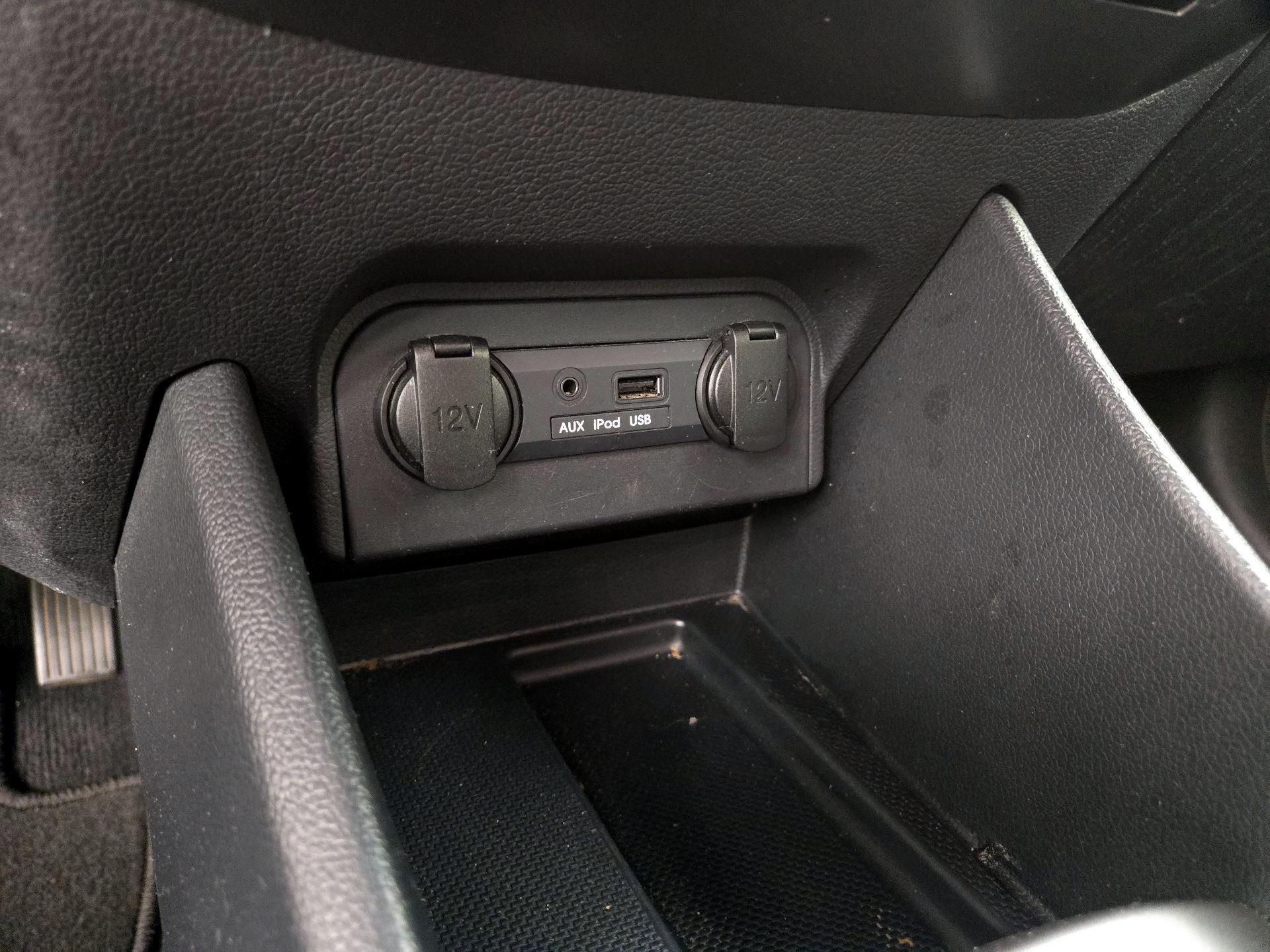 Thumbnail: 2013 Kia Rio5 - 17