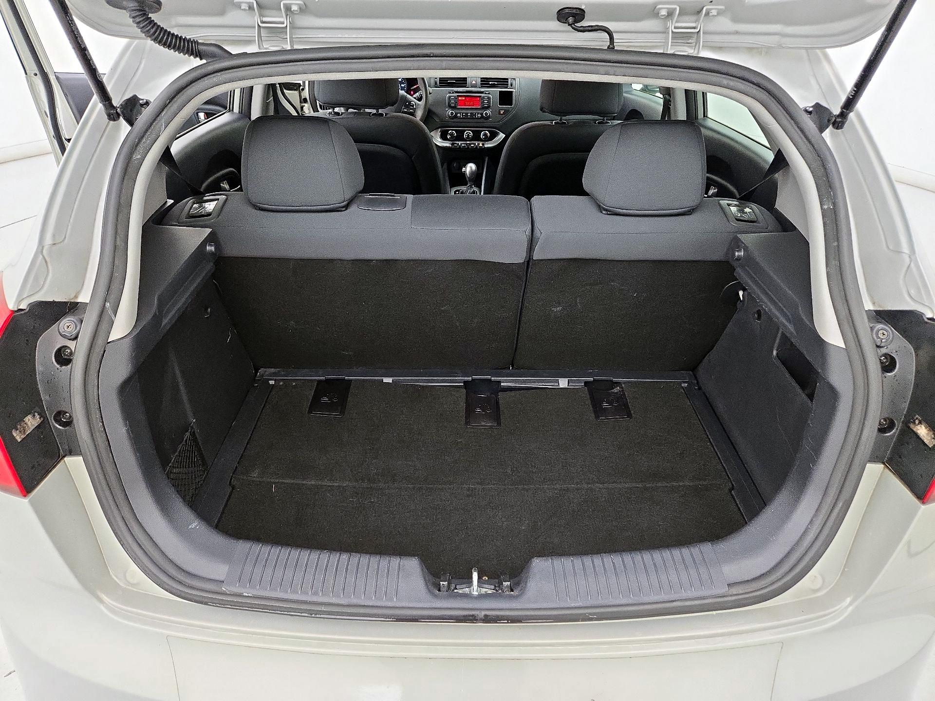 Thumbnail: 2013 Kia Rio5 - 19