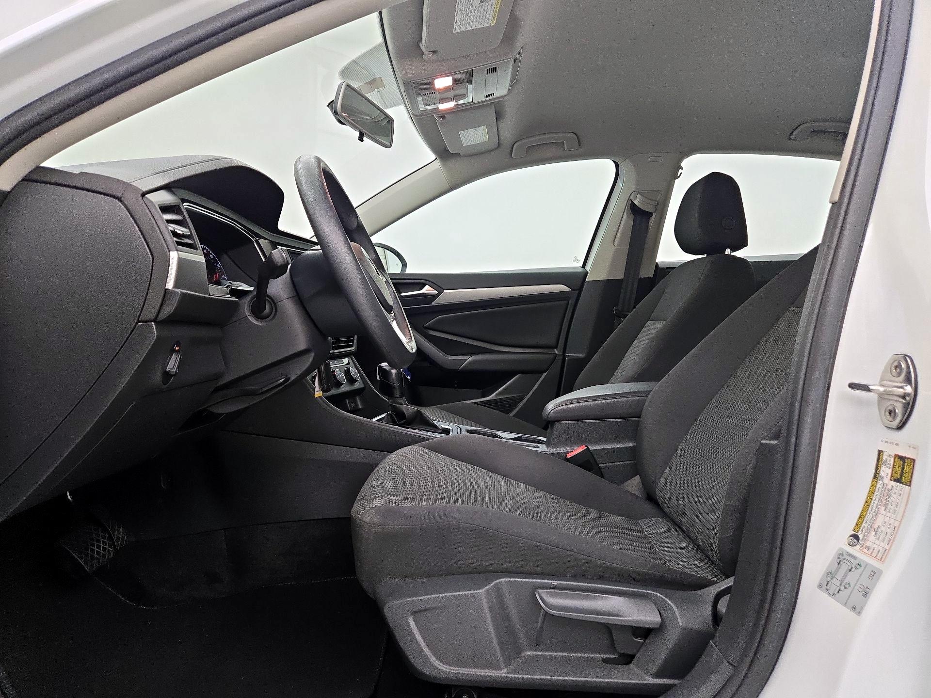 Thumbnail: 2019 Volkswagen Jetta - 11