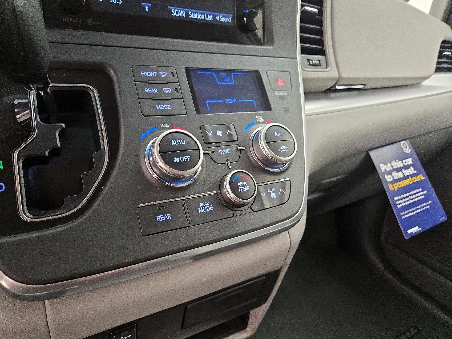 Thumbnail: 2015 Toyota Sienna - 16