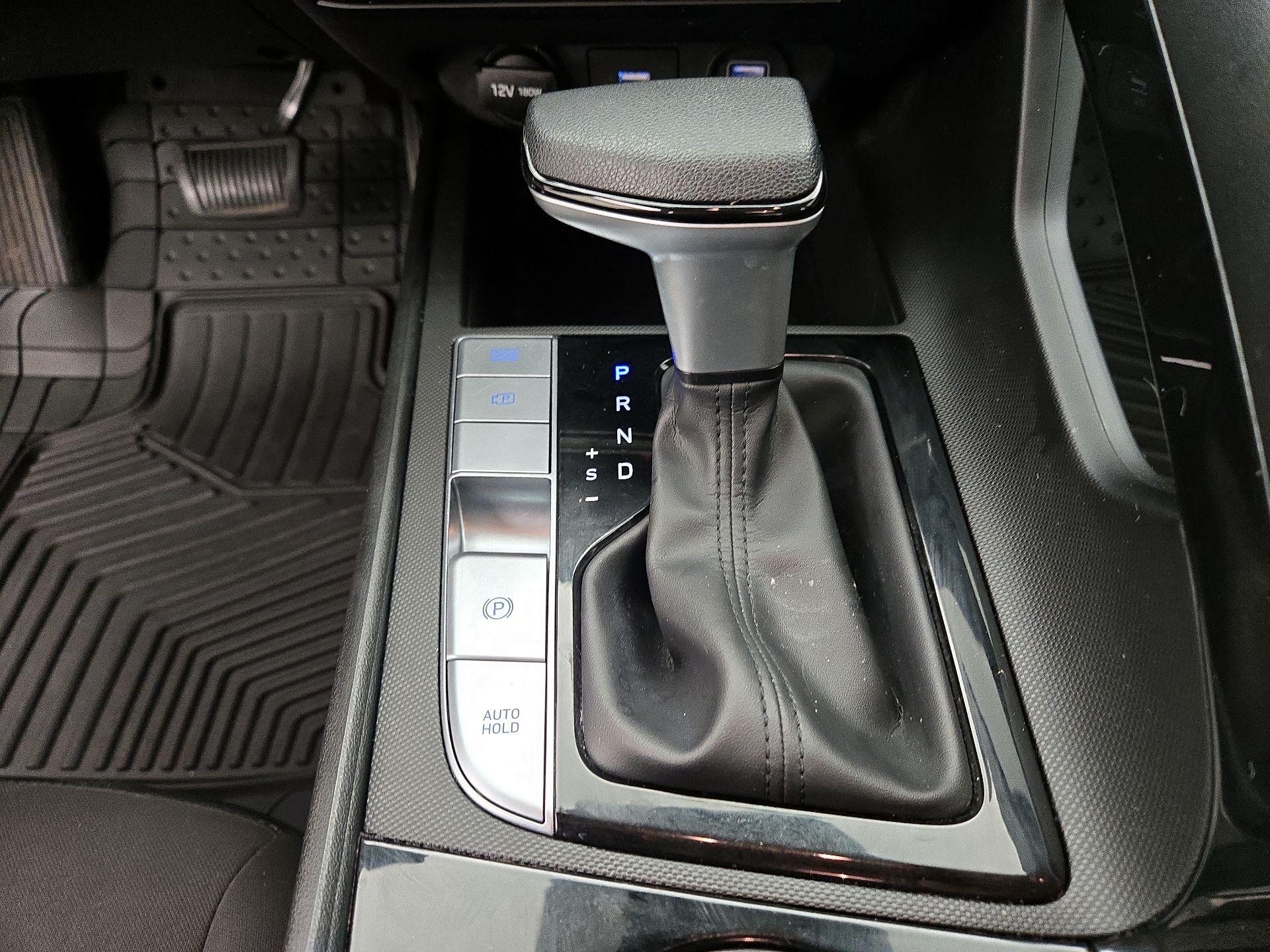 Thumbnail: 2021 Hyundai Elantra - 17
