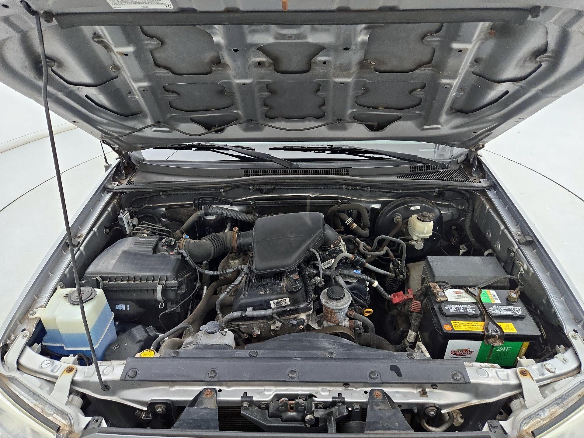 Thumbnail: 2015 Toyota Tacoma - 20