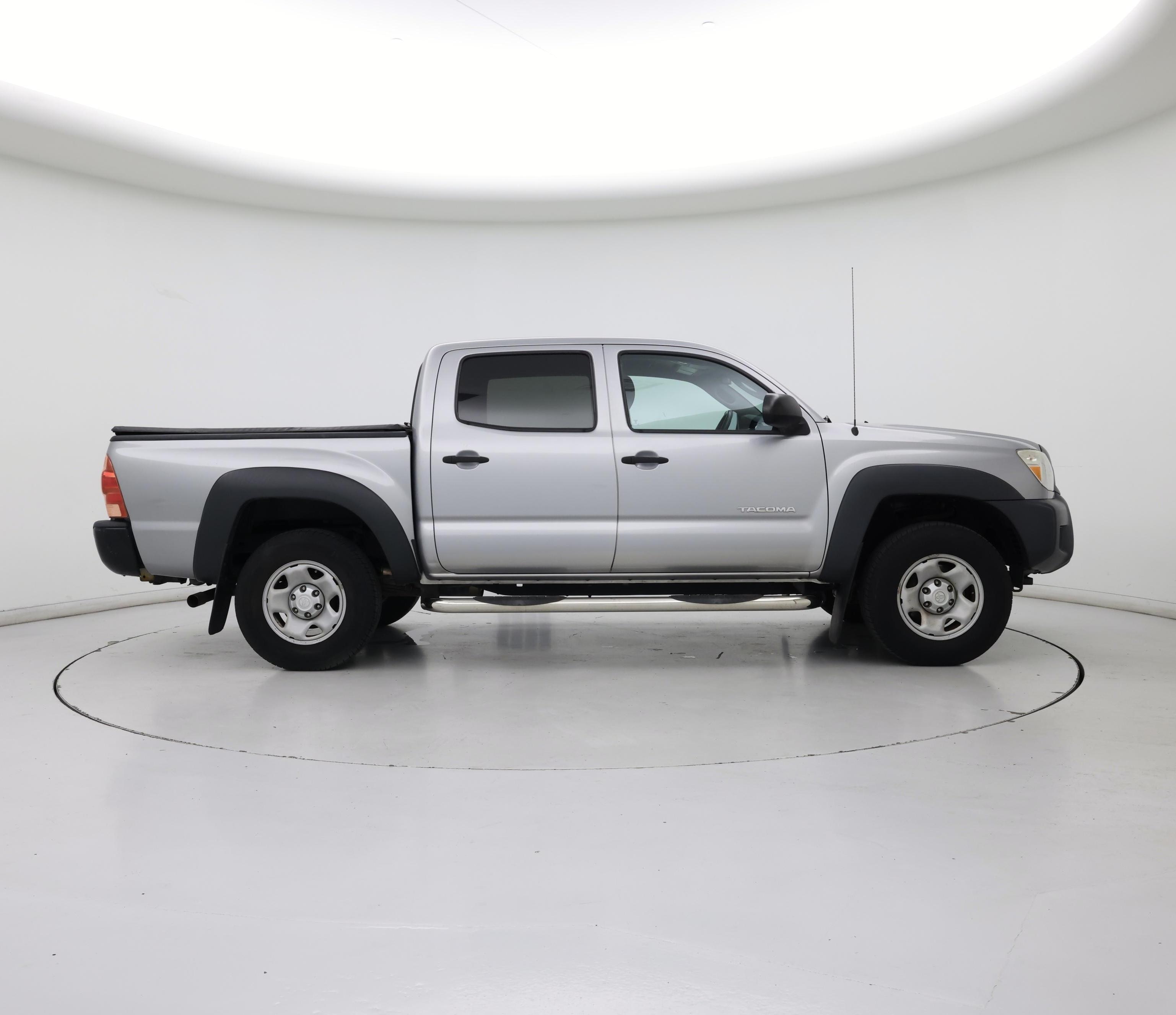Thumbnail: 2015 Toyota Tacoma - 7