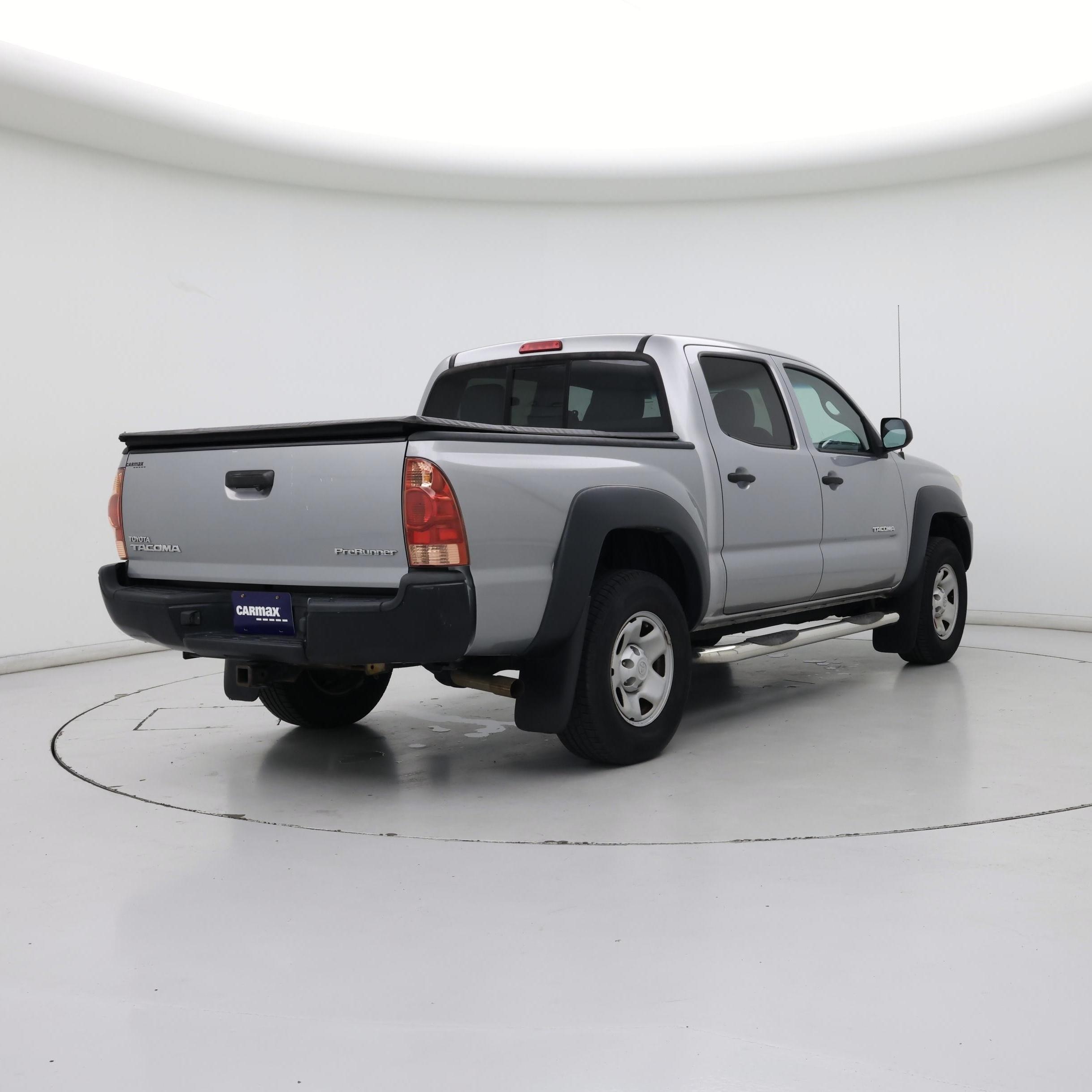 Thumbnail: 2015 Toyota Tacoma - 8