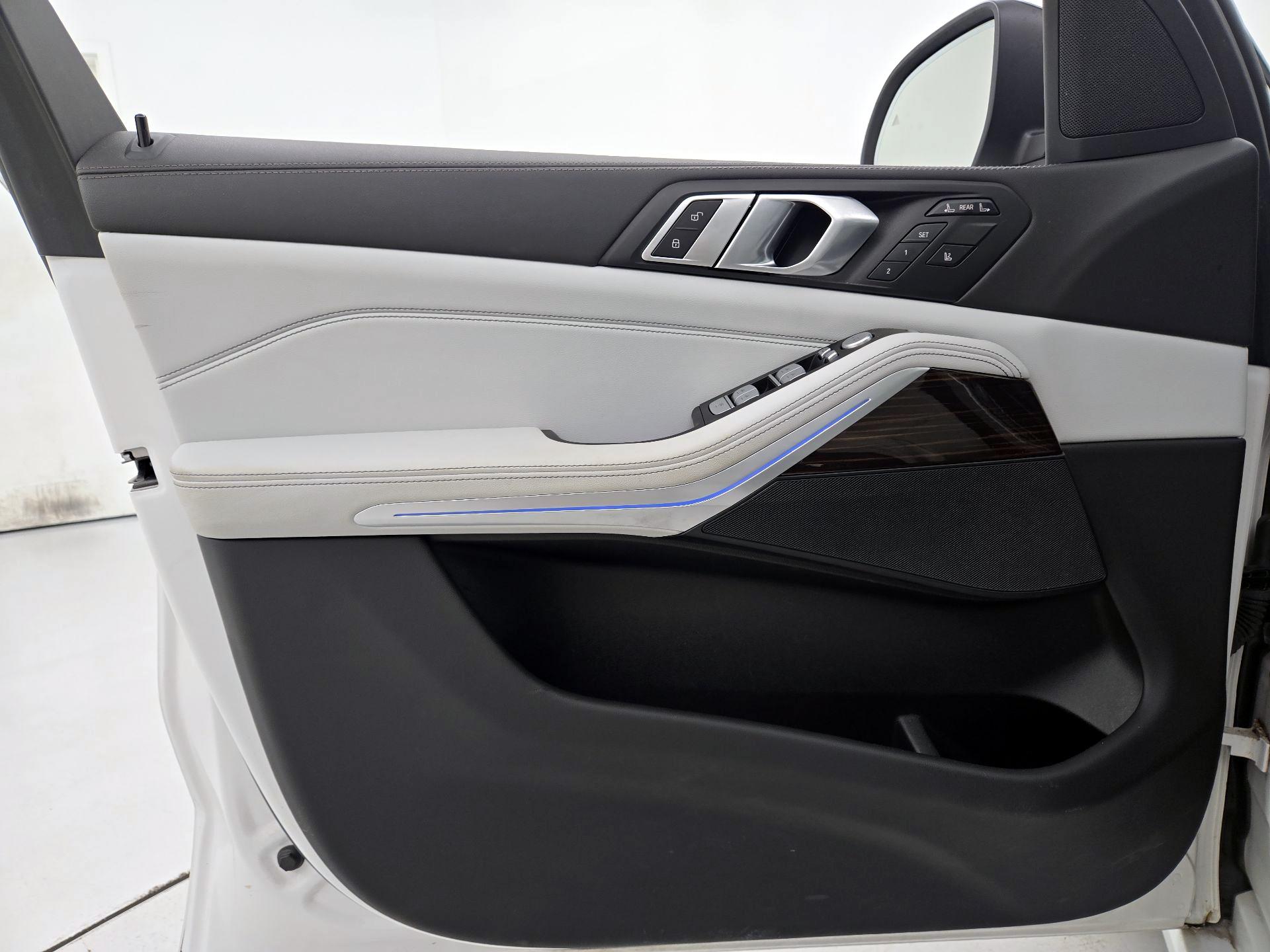 Thumbnail: 2023 BMW X7 - 12