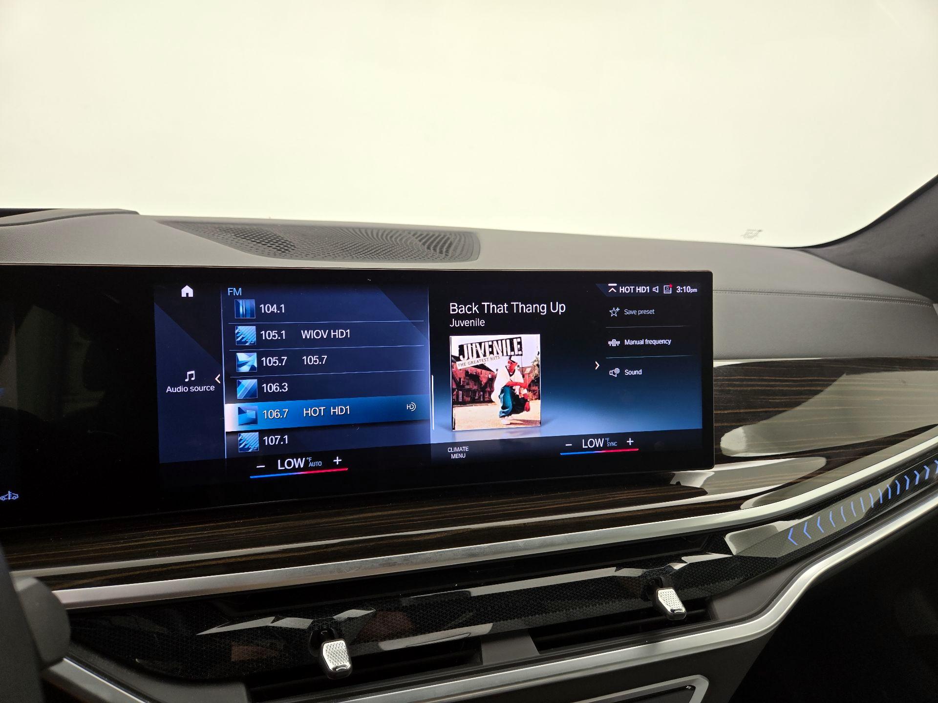 Thumbnail: 2023 BMW X7 - 16