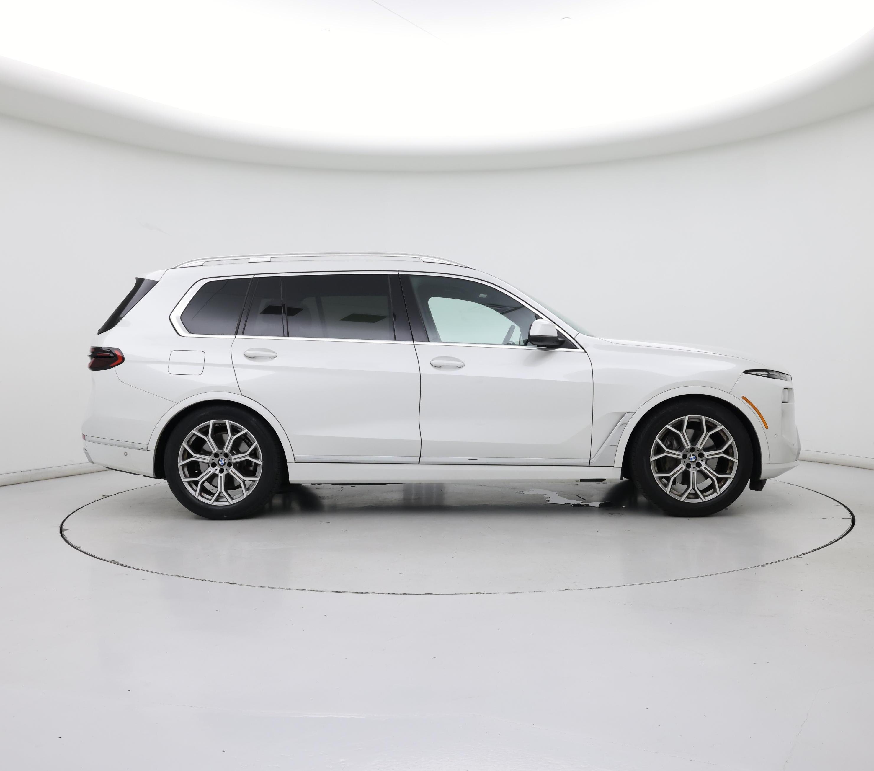 Thumbnail: 2023 BMW X7 - 7