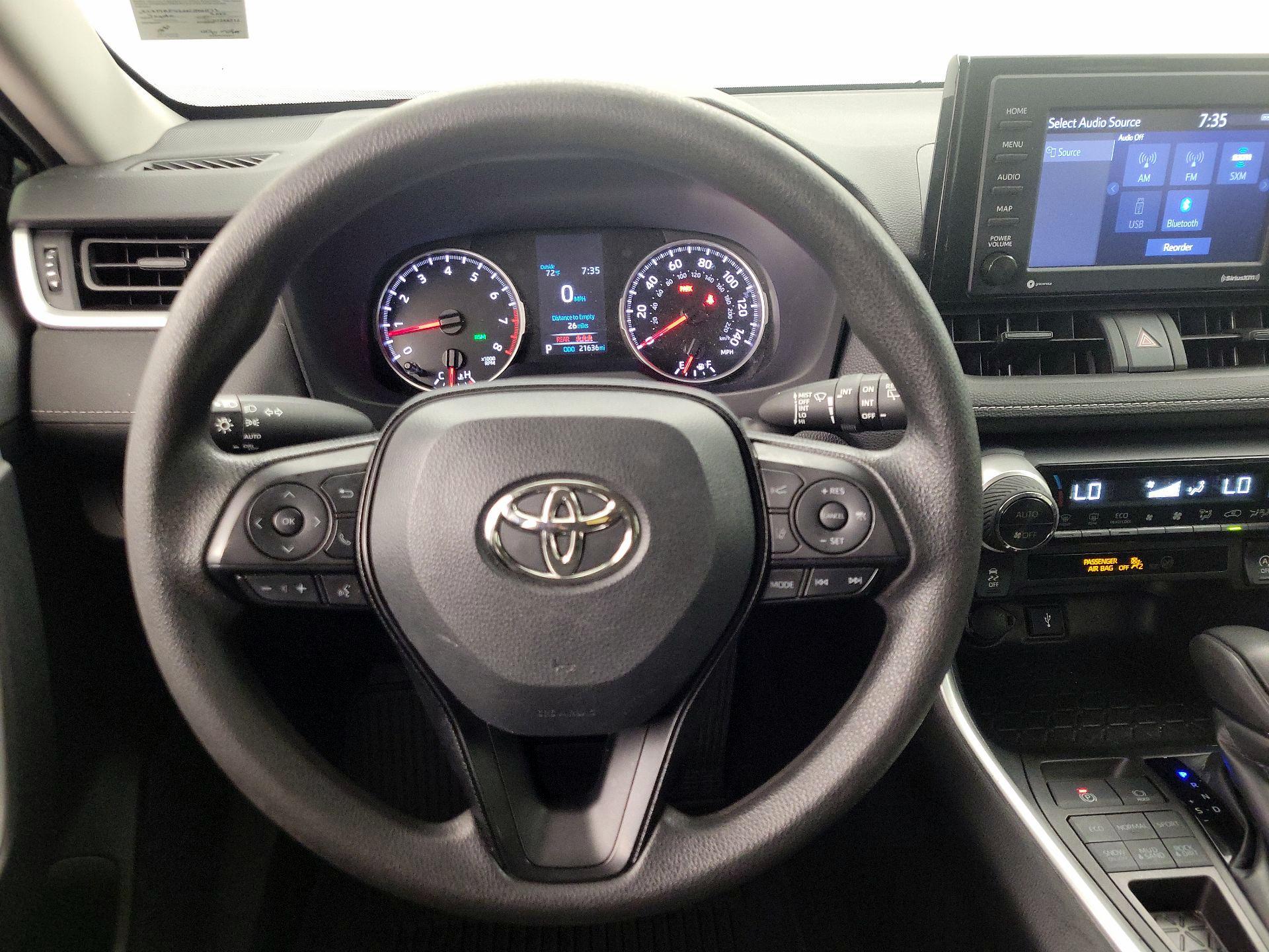 Thumbnail: 2022 Toyota RAV4 - 10