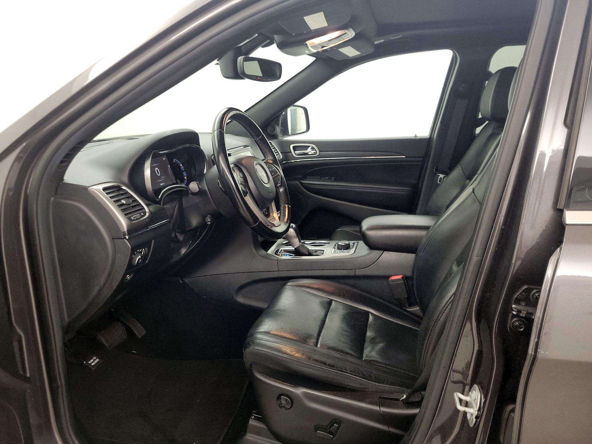 Thumbnail: 2020 Jeep Grand Cherokee - 11