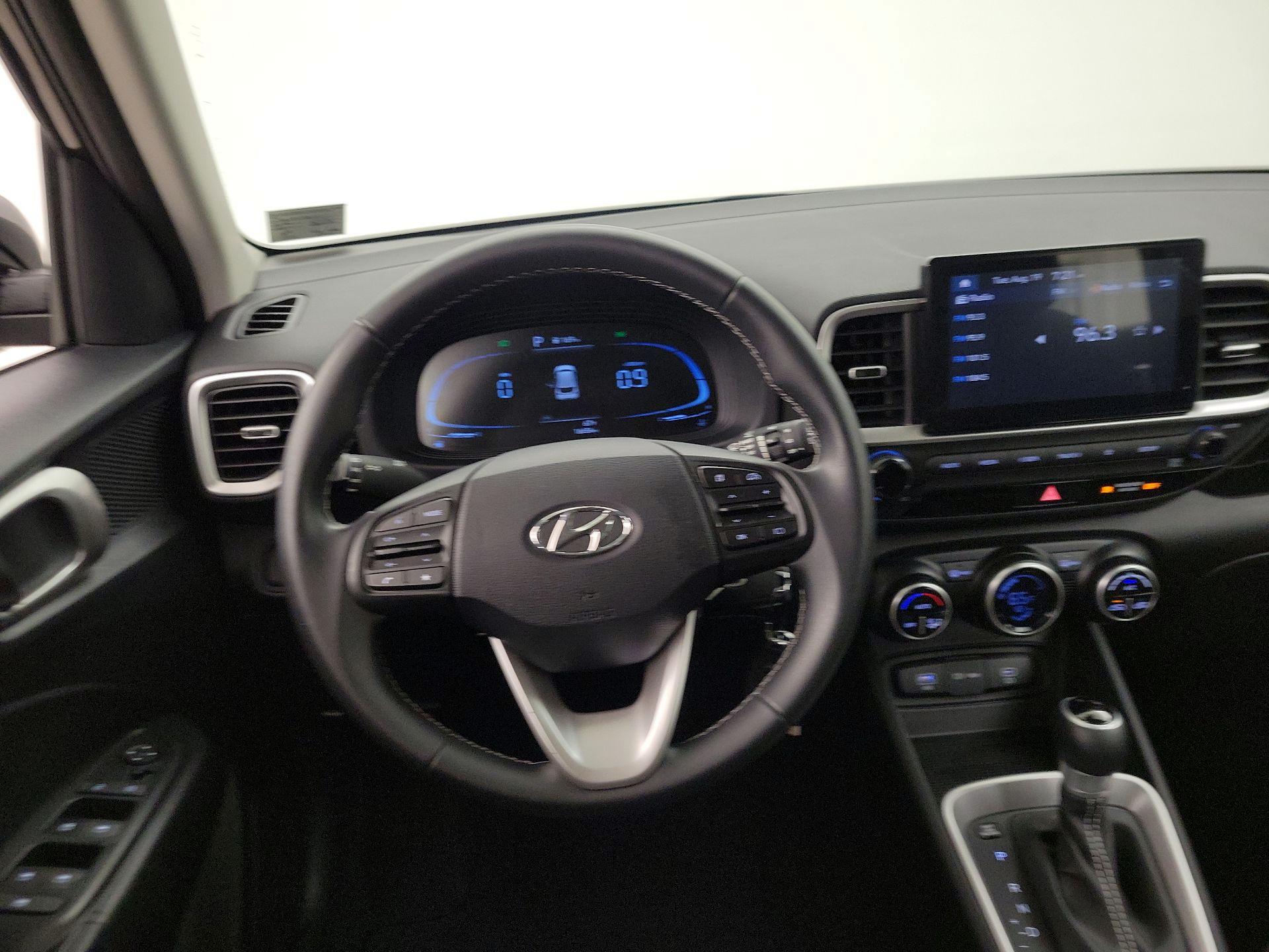 Thumbnail: 2023 Hyundai Venue - 10