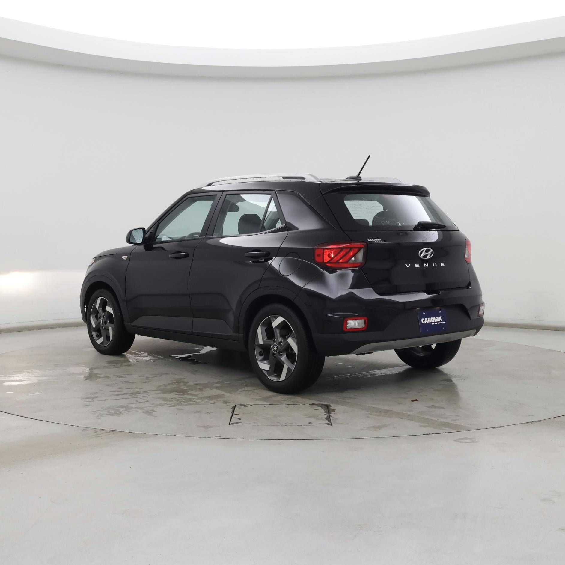 Thumbnail: 2023 Hyundai Venue - 2