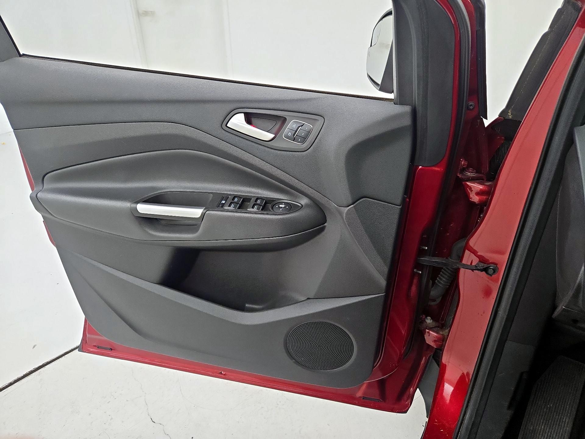 Thumbnail: 2016 Ford Escape - 12