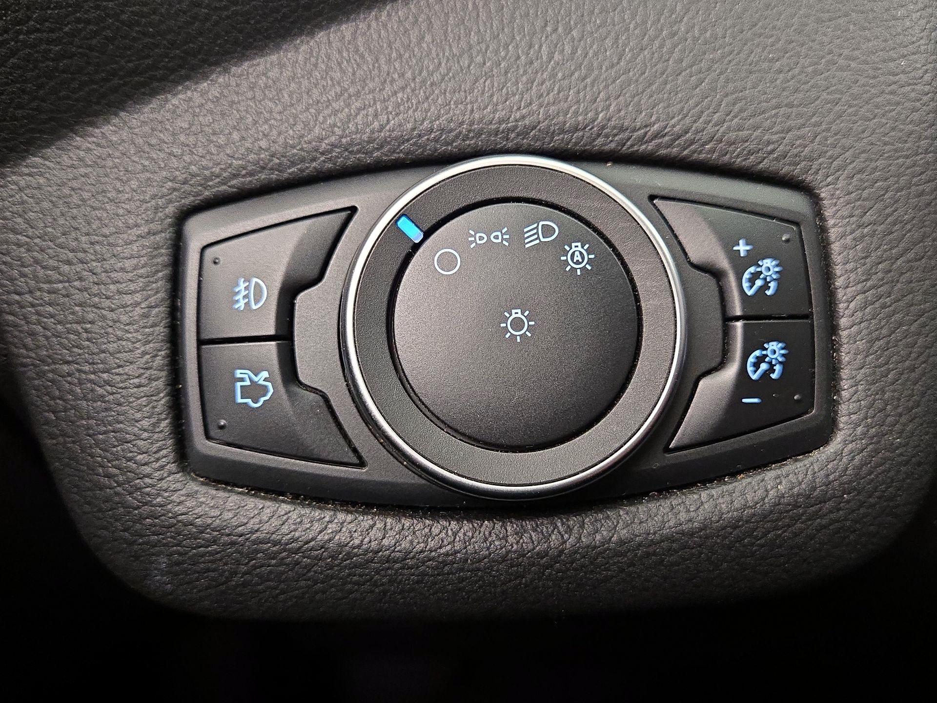 Thumbnail: 2016 Ford Escape - 13