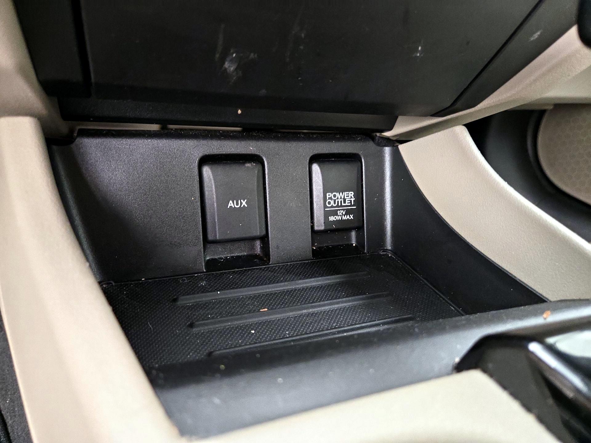 Thumbnail: 2014 Honda Civic - 18
