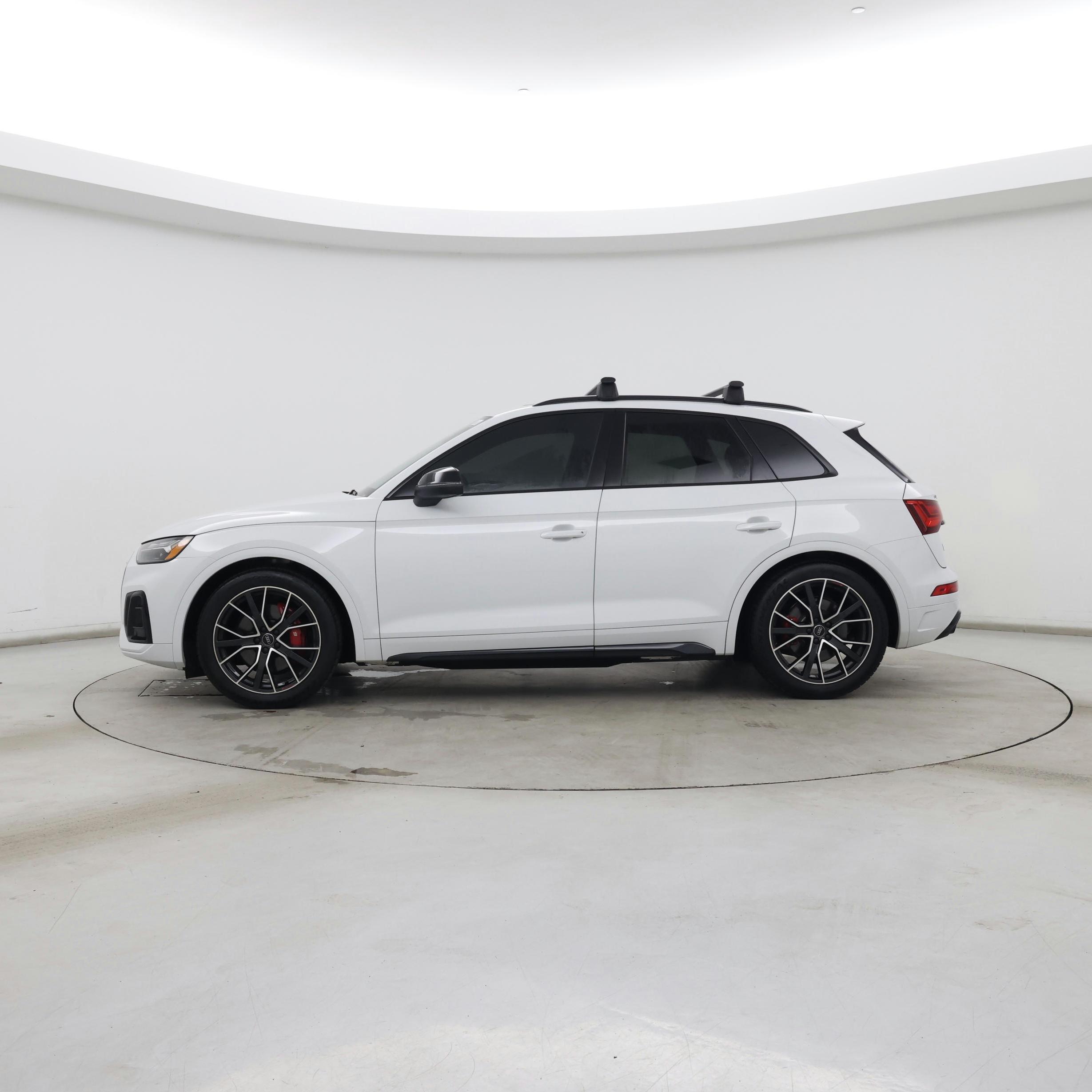 Thumbnail: 2021 Audi SQ5 - 3