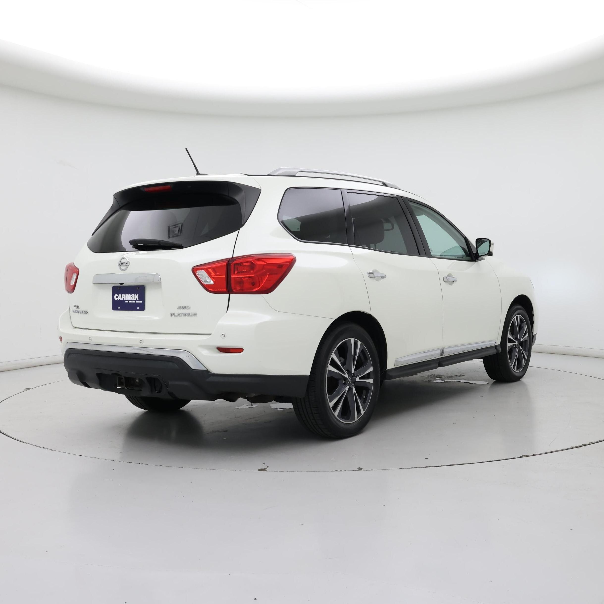 Thumbnail: 2017 Nissan Pathfinder - 8