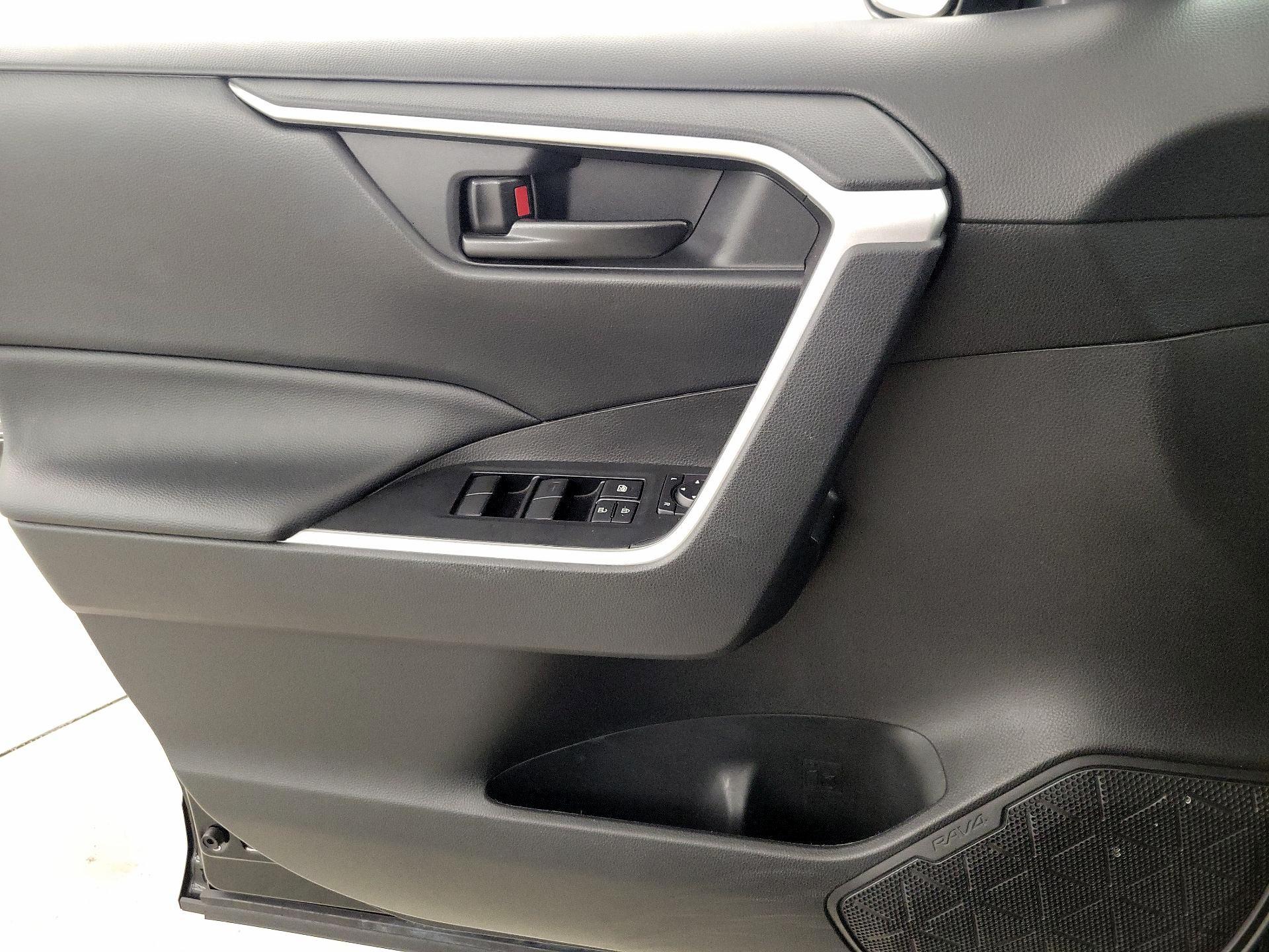 Thumbnail: 2023 Toyota RAV4 - 12