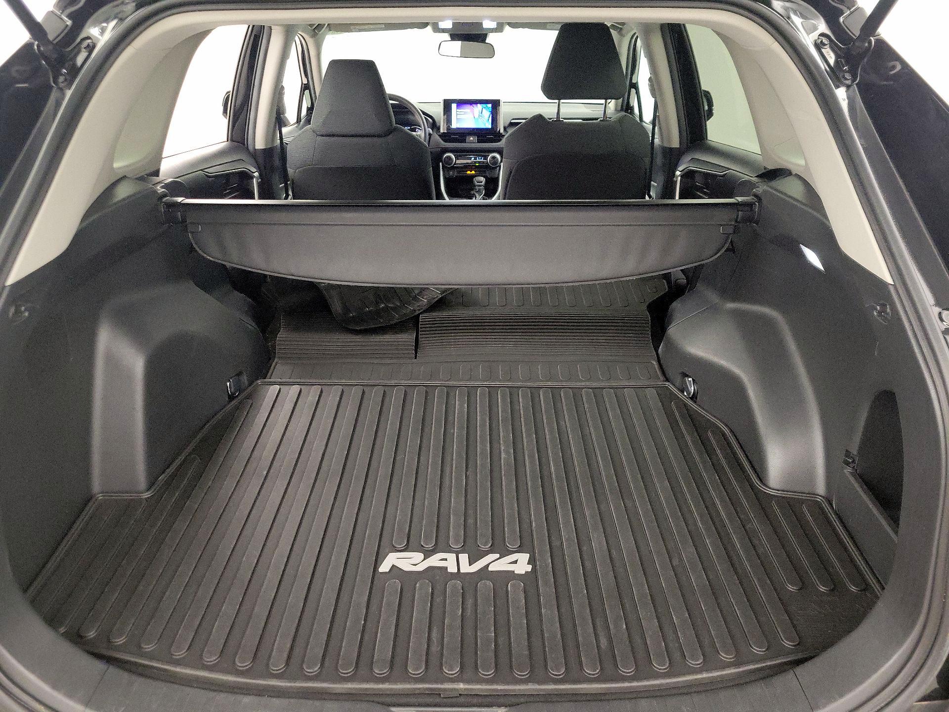 Thumbnail: 2023 Toyota RAV4 - 20