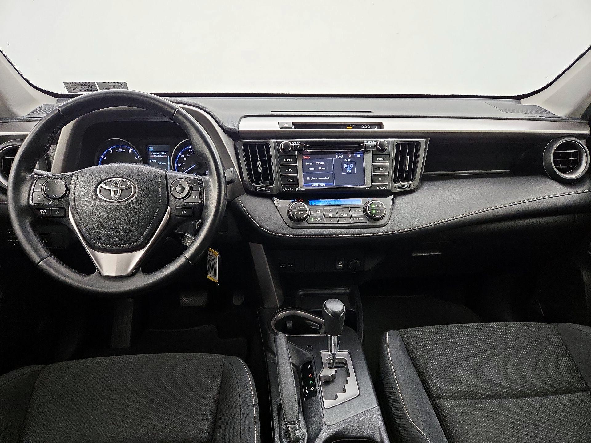 Thumbnail: 2017 Toyota RAV4 - 9