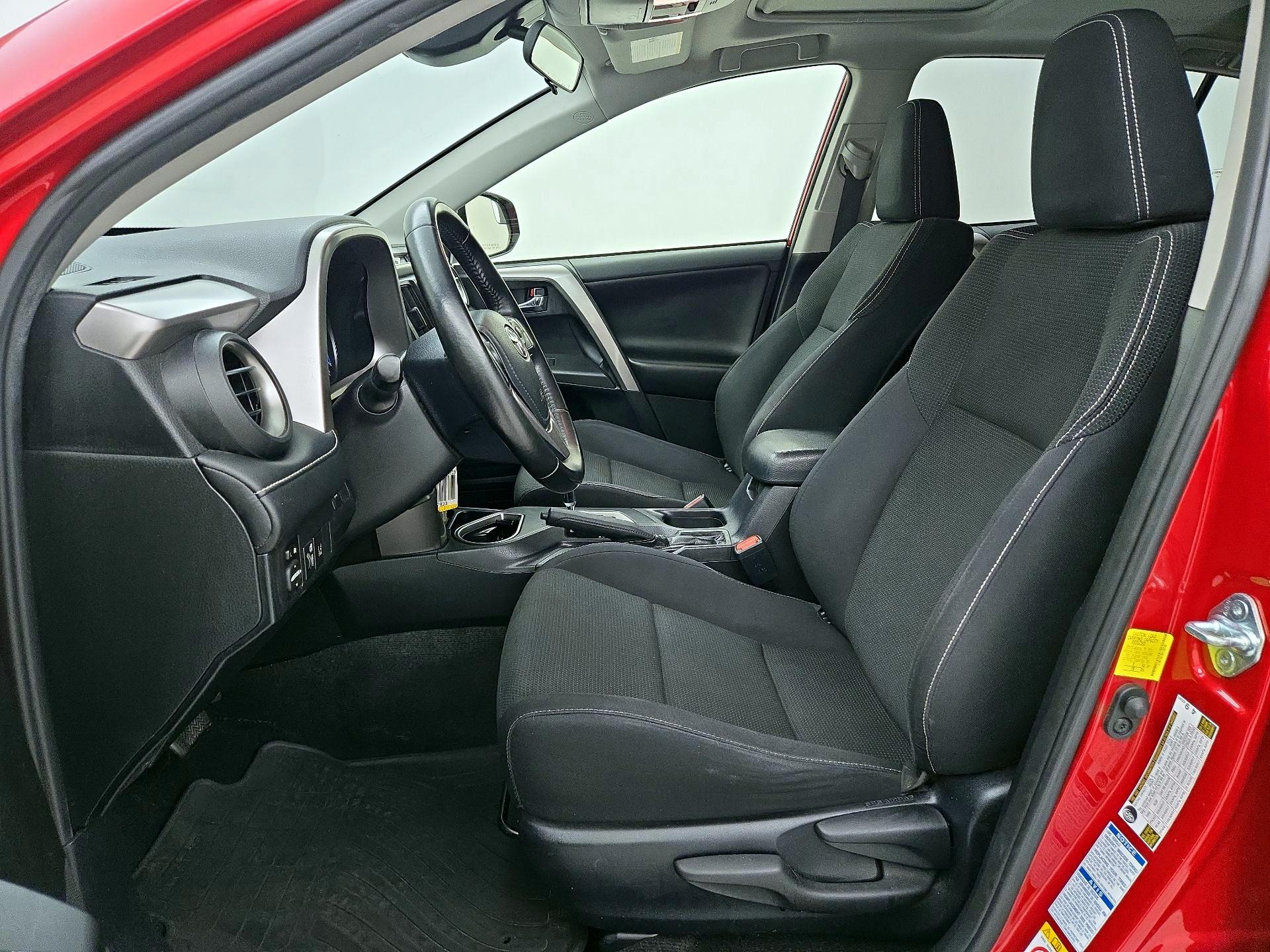 Thumbnail: 2017 Toyota RAV4 - 11