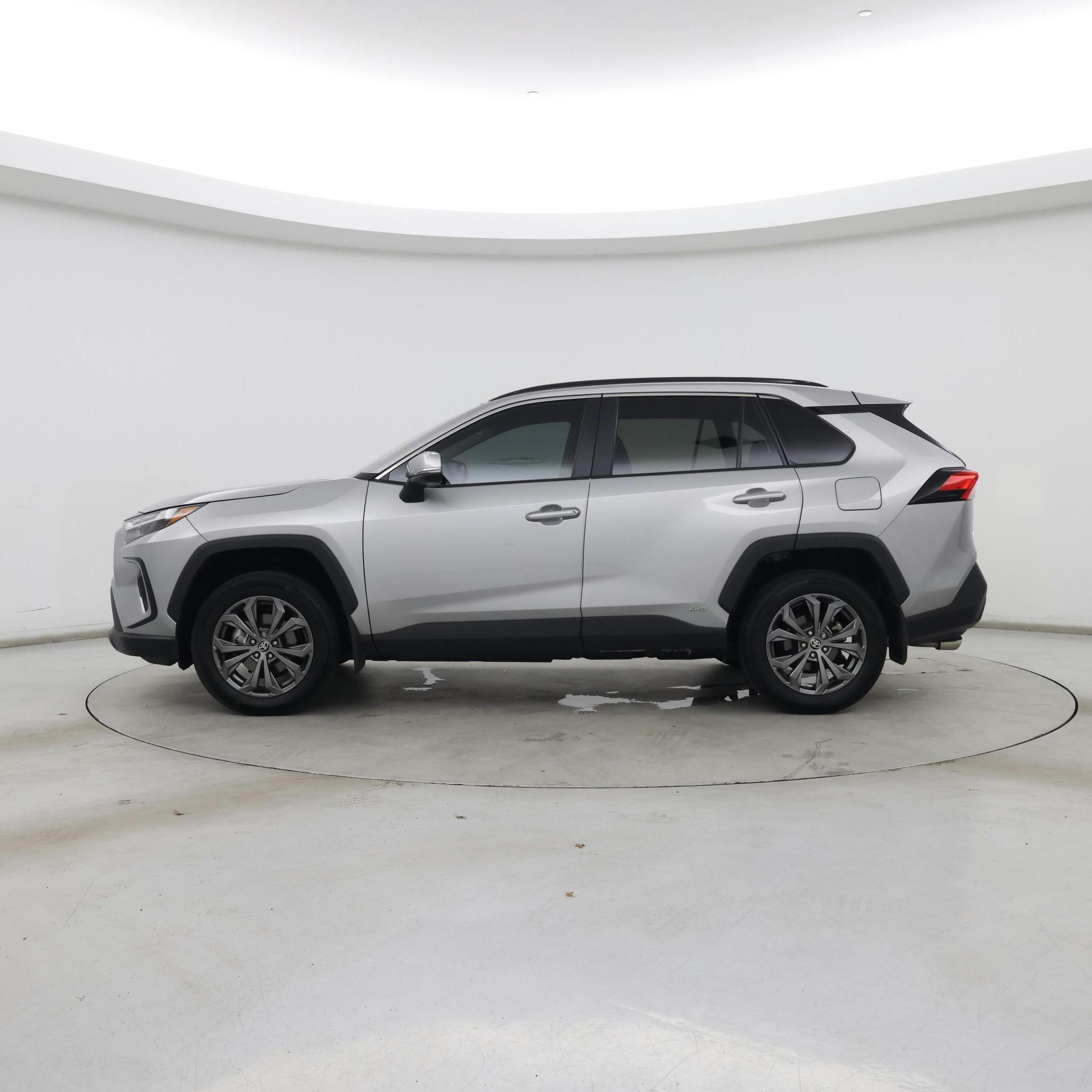 Thumbnail: 2024 Toyota RAV4 - 3
