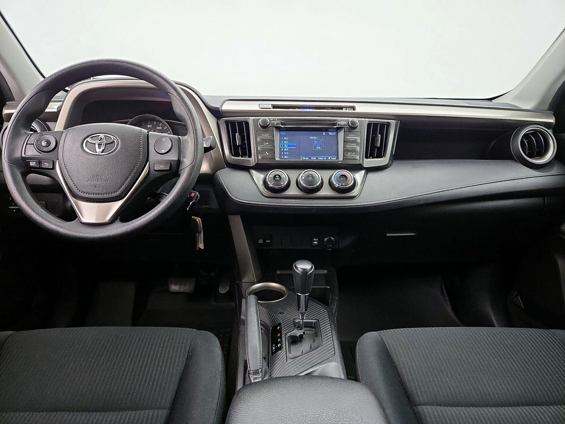Thumbnail: 2015 Toyota RAV4 - 9