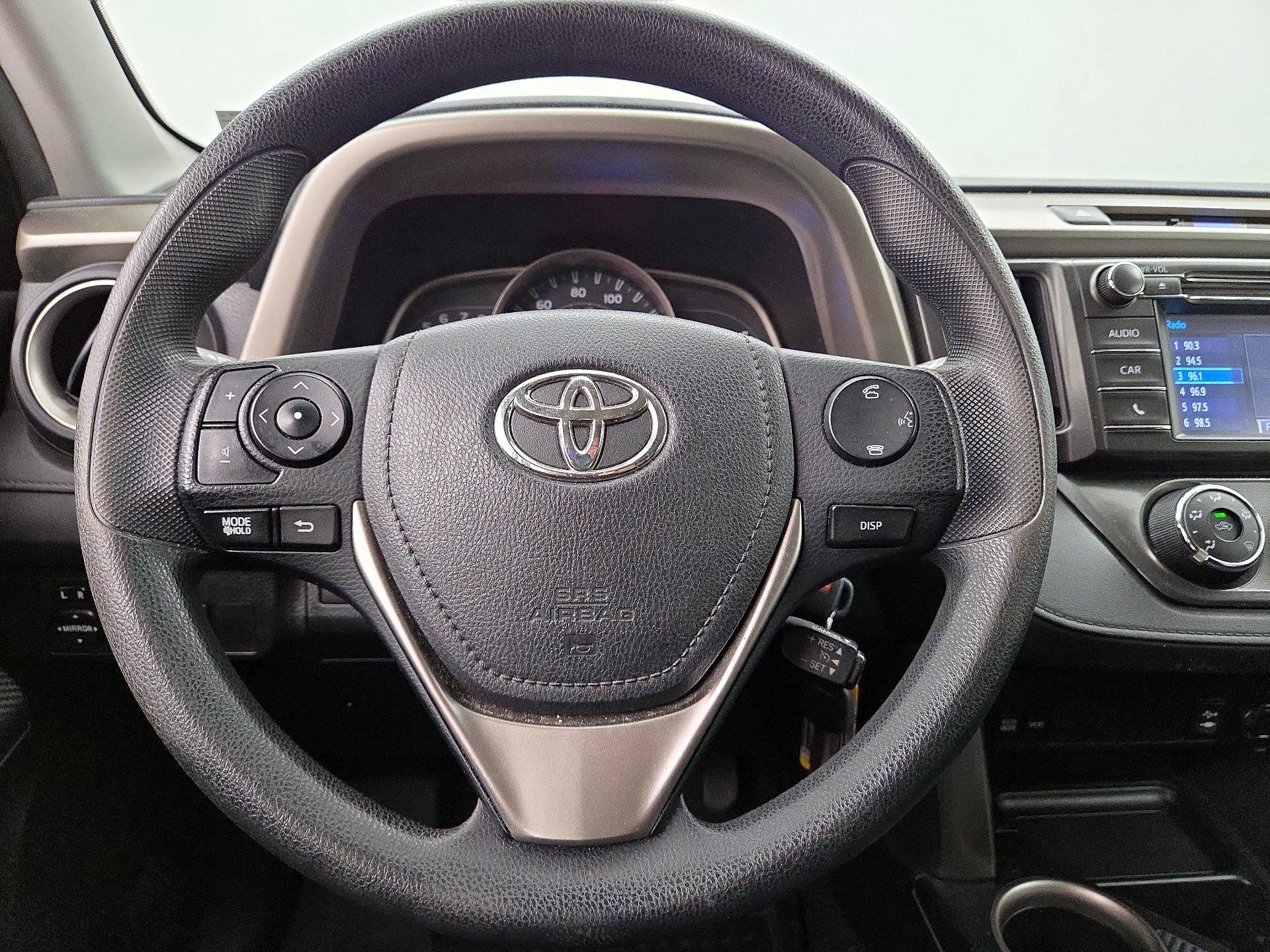 Thumbnail: 2015 Toyota RAV4 - 10